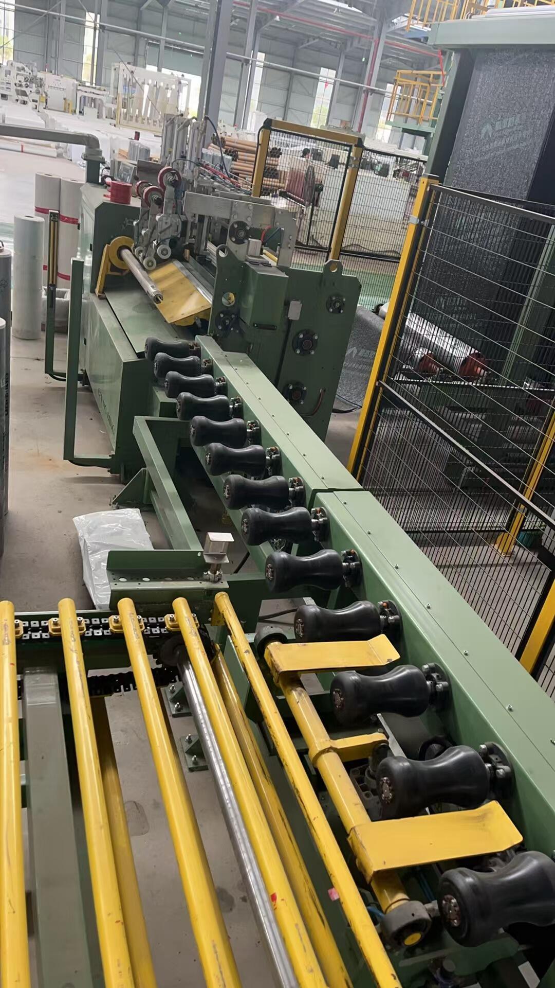 ऊर्जा कुशल डिज़ाइन संचालन लागत को कम करता है