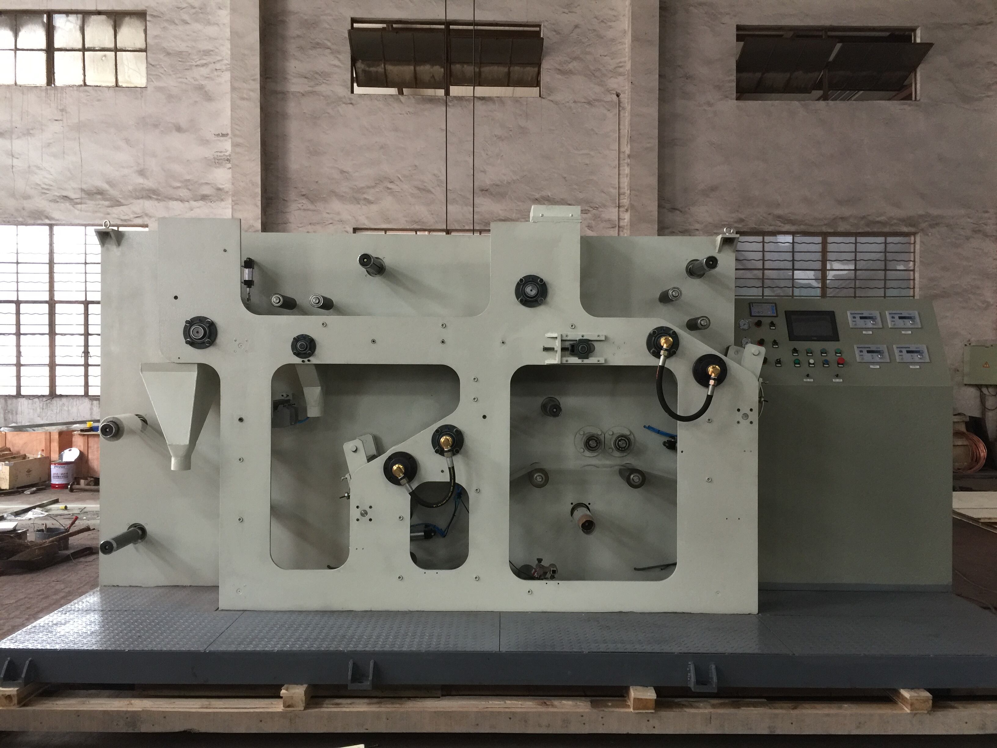 Does an APP membrane production line benefit from online reinforcement insertion?