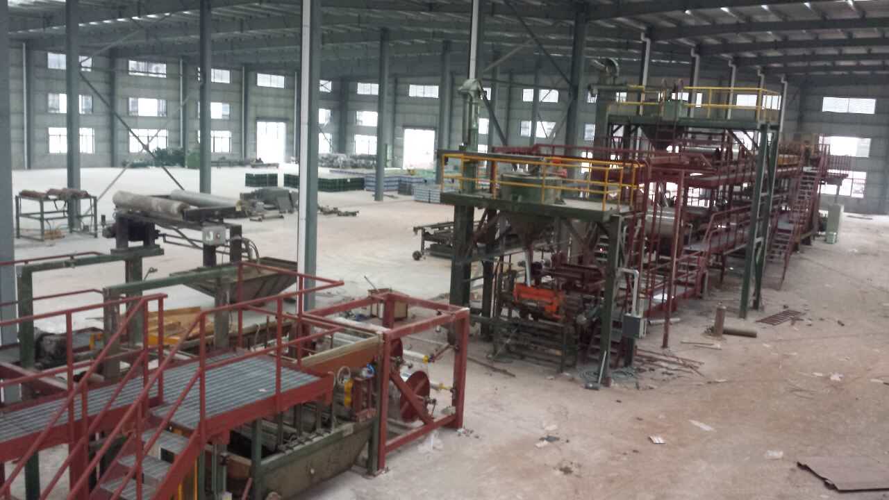 Why monitor melt temperature across an HDPE production line extruder?