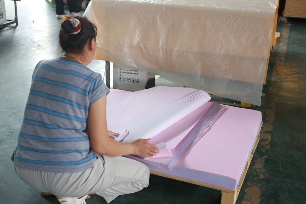 Unübertroffene Qualität in der Herstellung von Durchschreibepapier