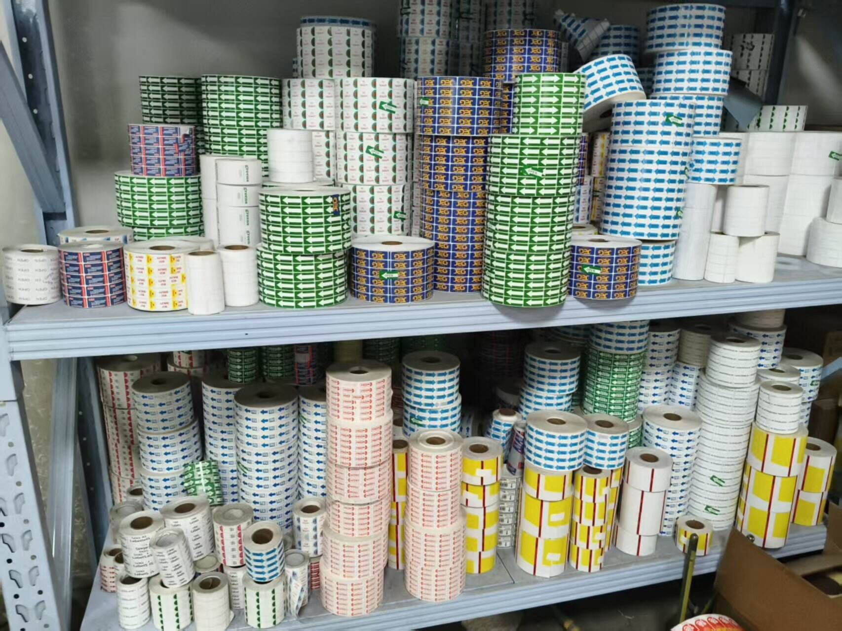Custom Self-Adhesive Labels: Types, Uses and Practical Buying Tips for B2B Buyers