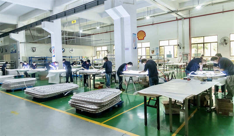 Worldwide Shipping Solutions​​