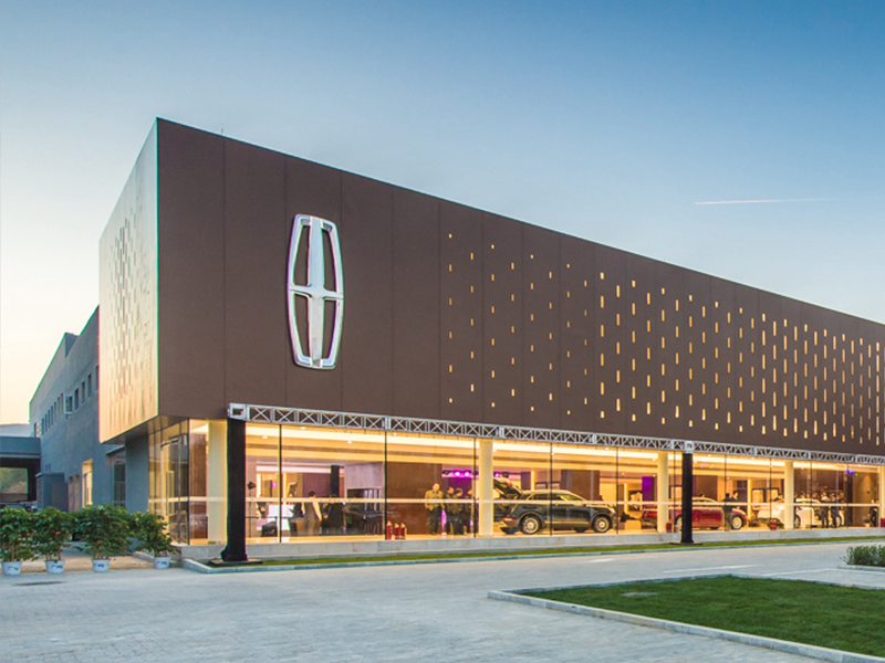 Lincoln Automotive Dealership Signage