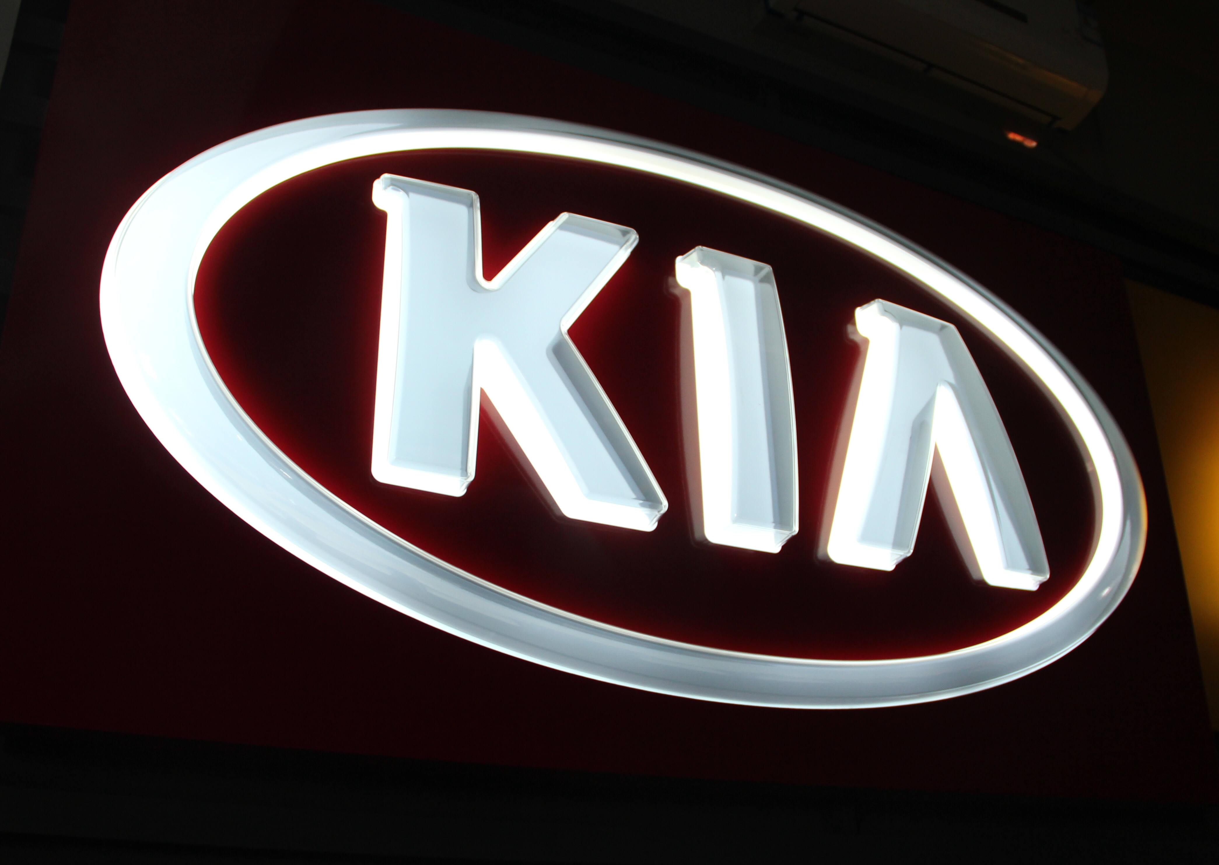 Kia Automotive Dealership Signage