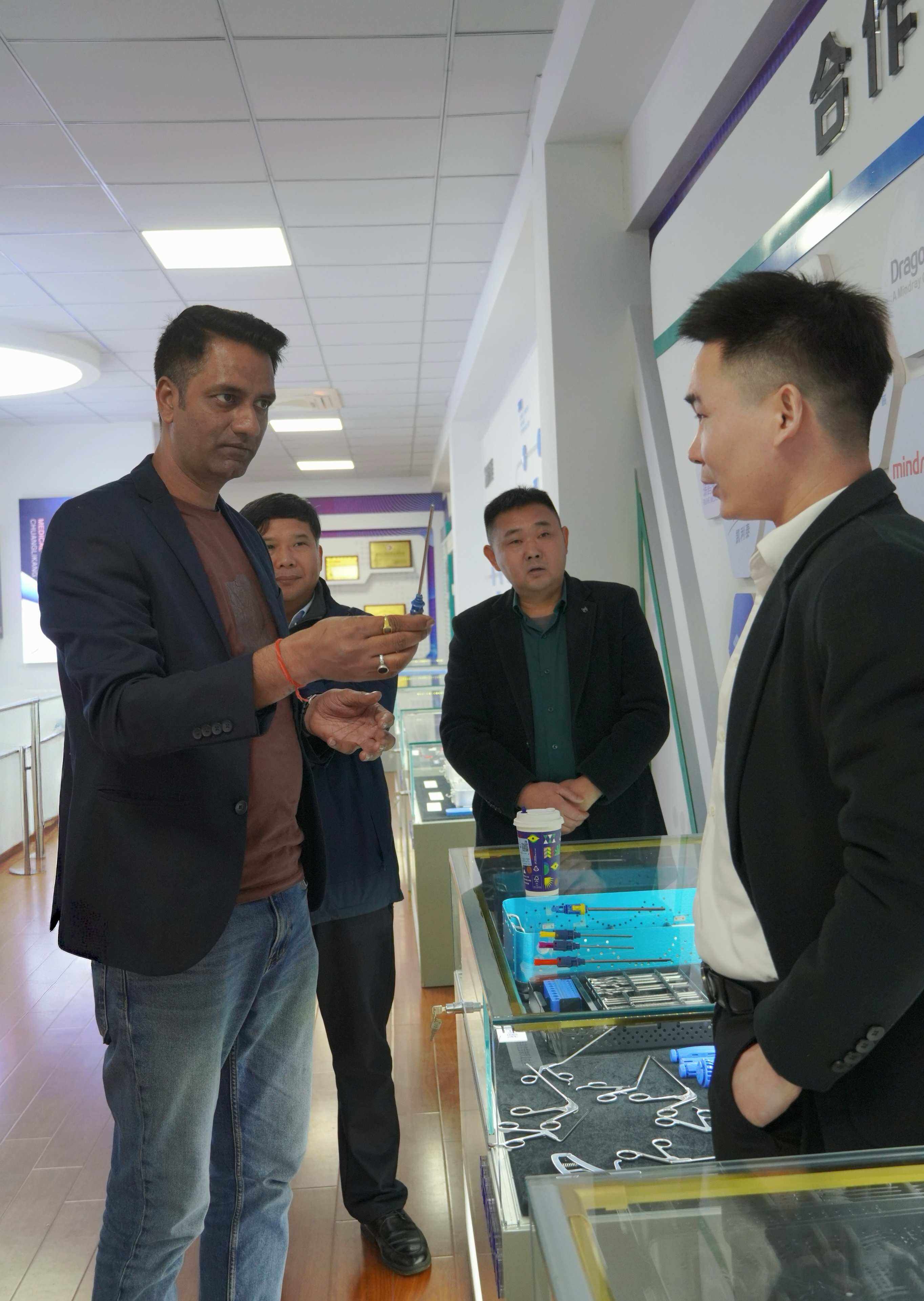 Indian Sports Medicine Industry Leader Visits Taruk Medical for Strategic Cooperation-5