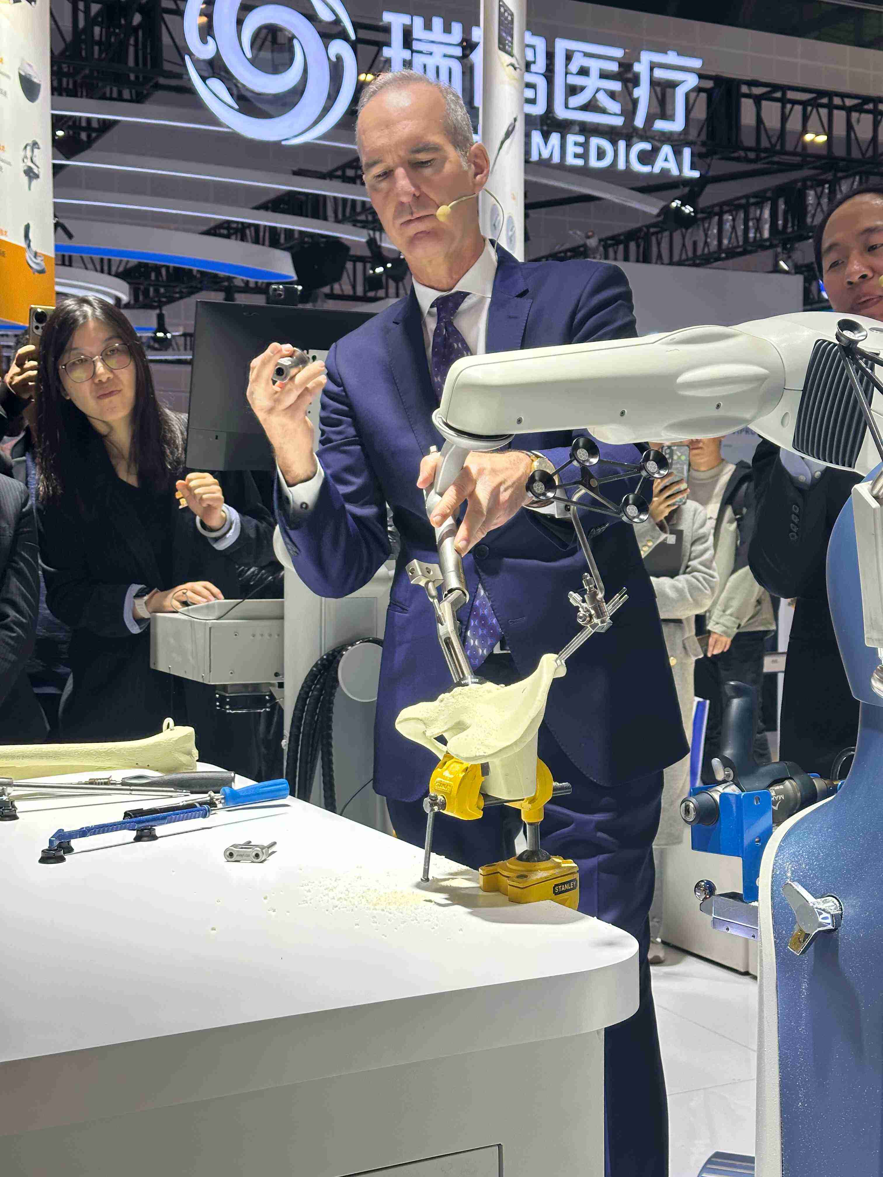 Taruk Leadership Explores Orthopaedic Innovation and Customer Collaboration at COA 2025 in Tianjin-5