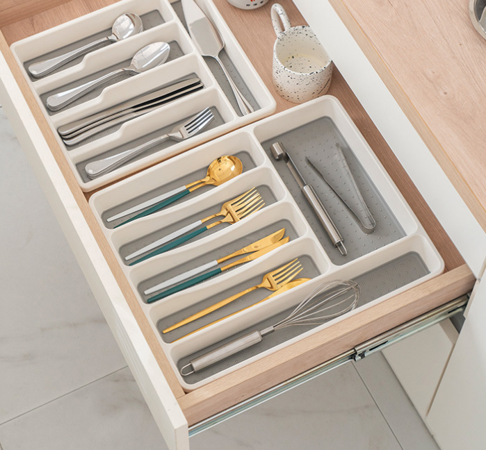 Optimize Your Kitchen Space with Our Premium Cutlery Organizer