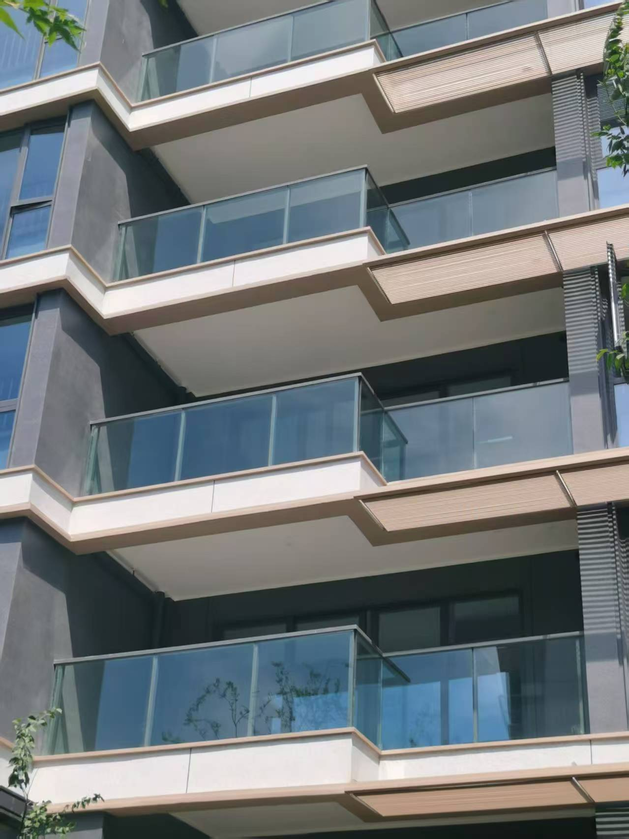 How to clean and maintain balcony railing?