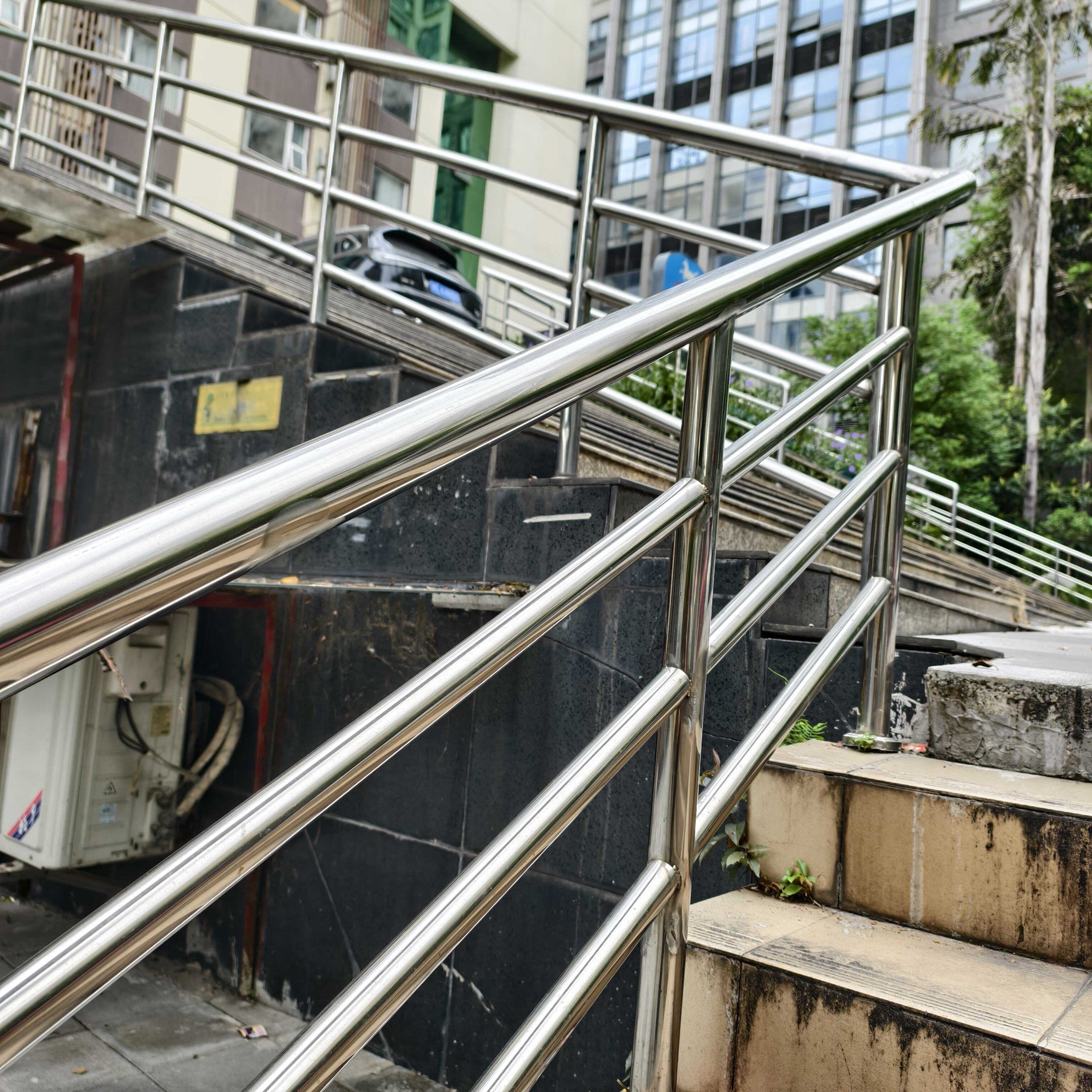 Өндөр чанартай зэвэрдэггүй ган наалуур сууруулах үйлчилгээ