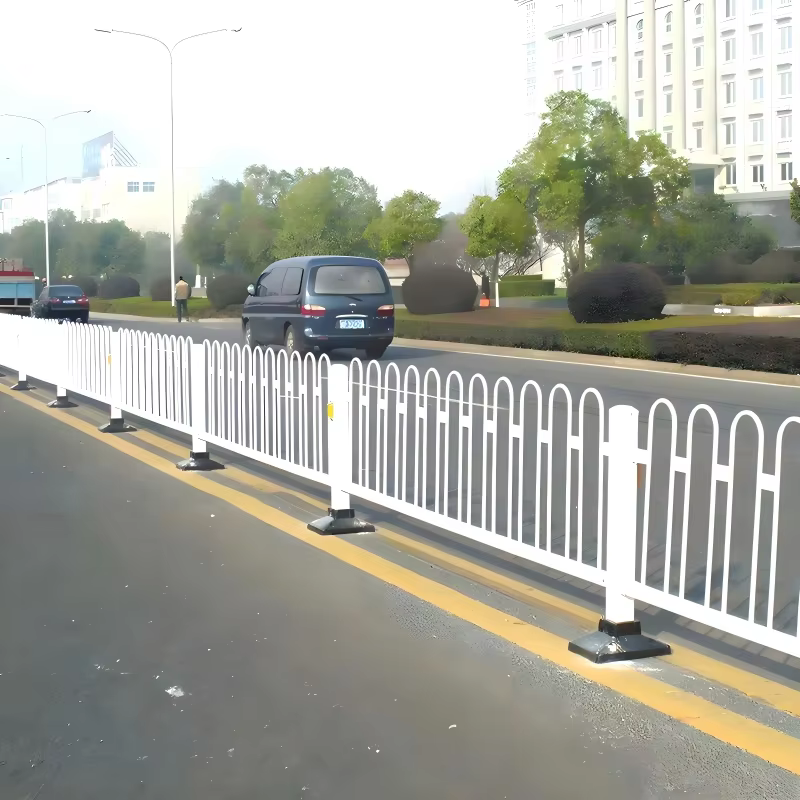 สิ่งใดที่ทำให้รั้วกันตกเหล็กสังกะสีมีความทนทานภายนอกอาคาร