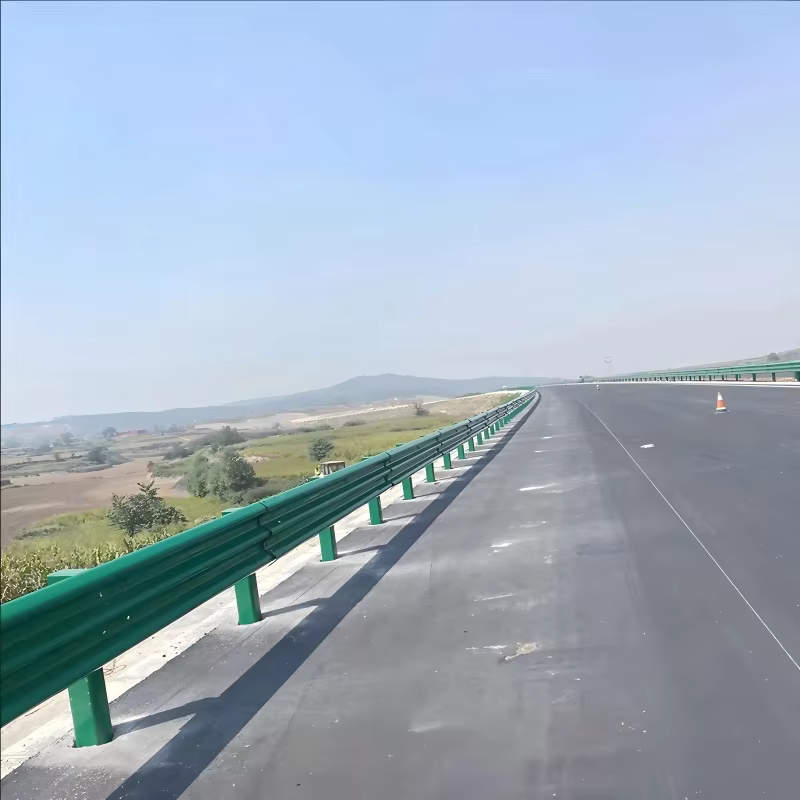 Professional Highways Traffic Barriers Hot Dipped Galvanized Crash Guardrails for Roadways Surface Treatment Made of Steel manufacture