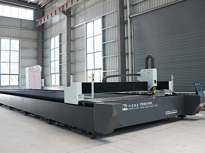 Mașină de tăiere cu laser