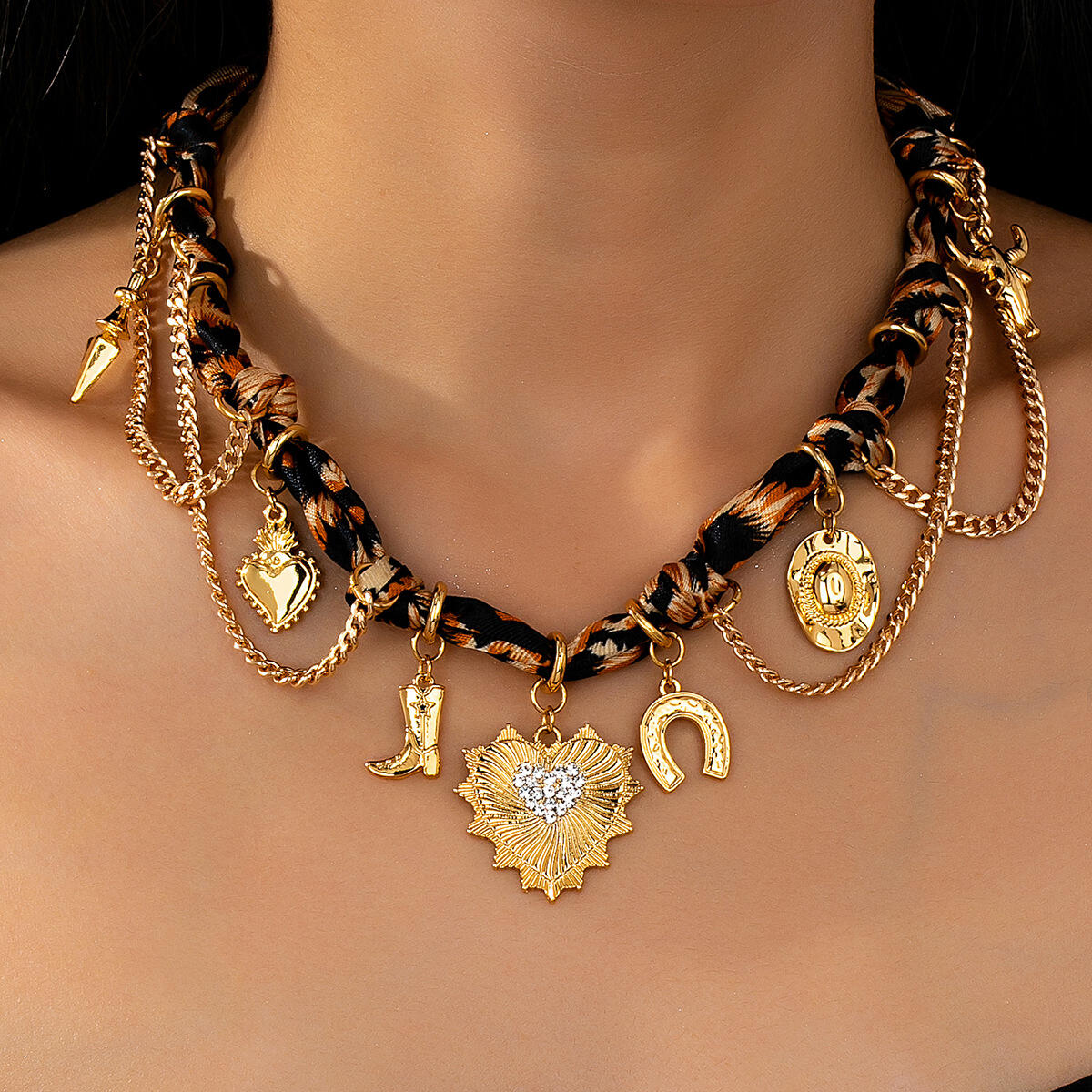 Welke kwaliteitsnormen zijn belangrijk voor kopers van handgemaakte koperen sieraden?
