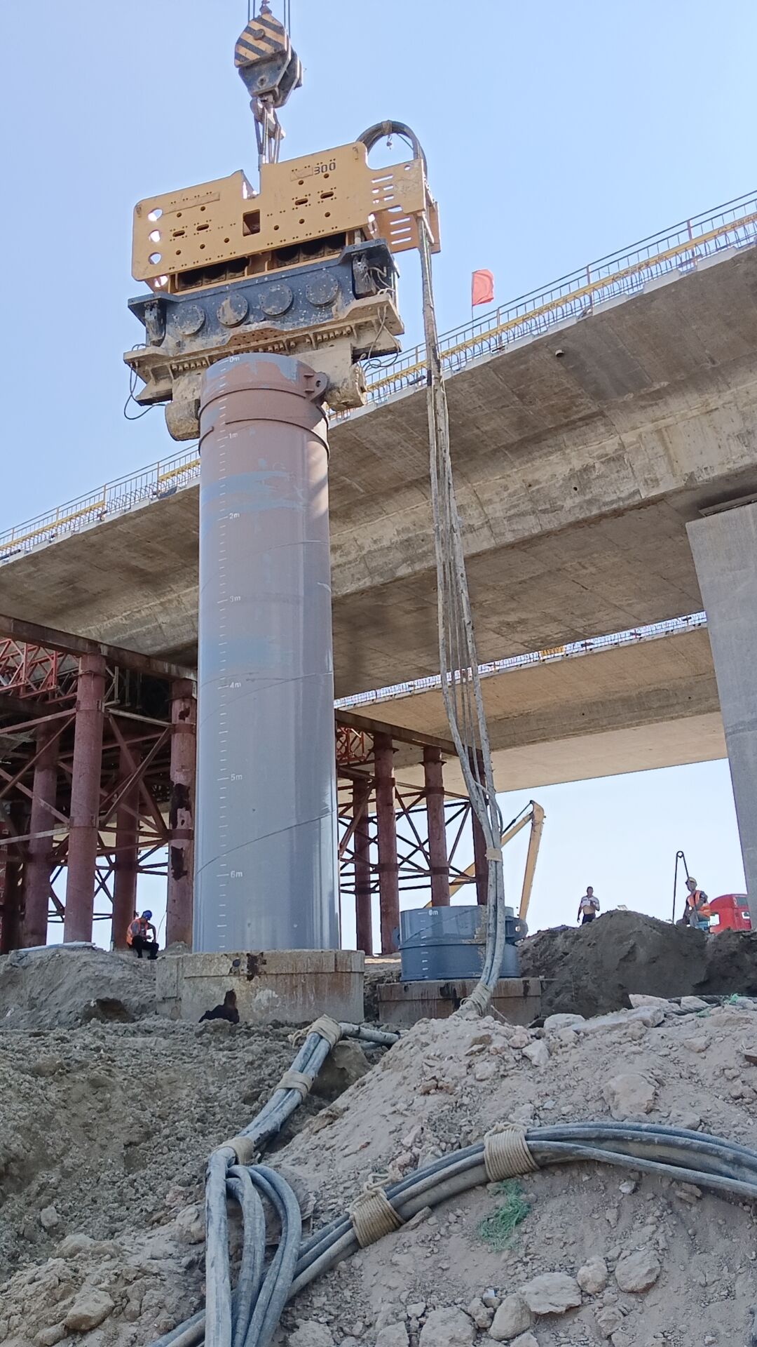 Precision Hydraulic Control System for Superior Installation Quality