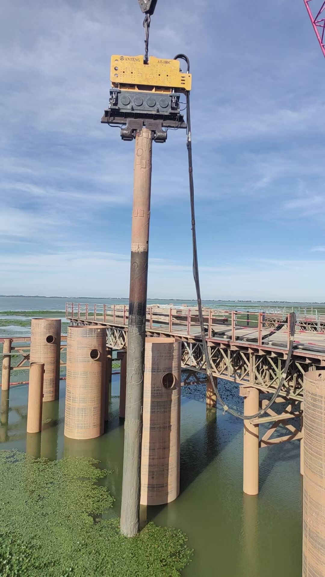 高度な油圧制御システム  