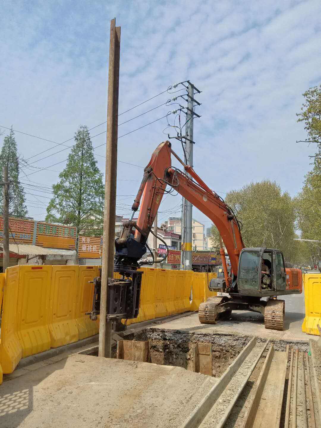 التحكم في اهتزاز التردد المتغير