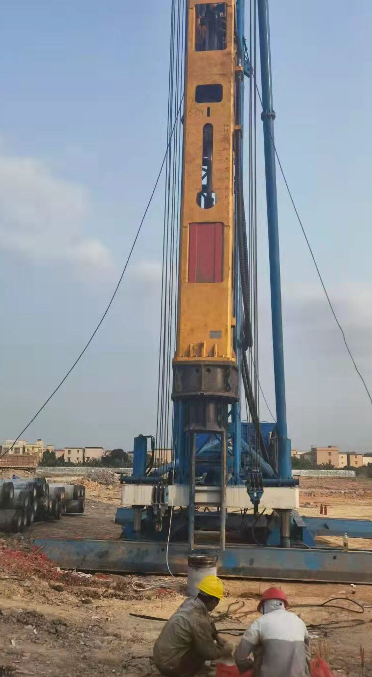 ¿Cómo seleccionar un martillo de impacto para trabajos de pilotaje pesados?