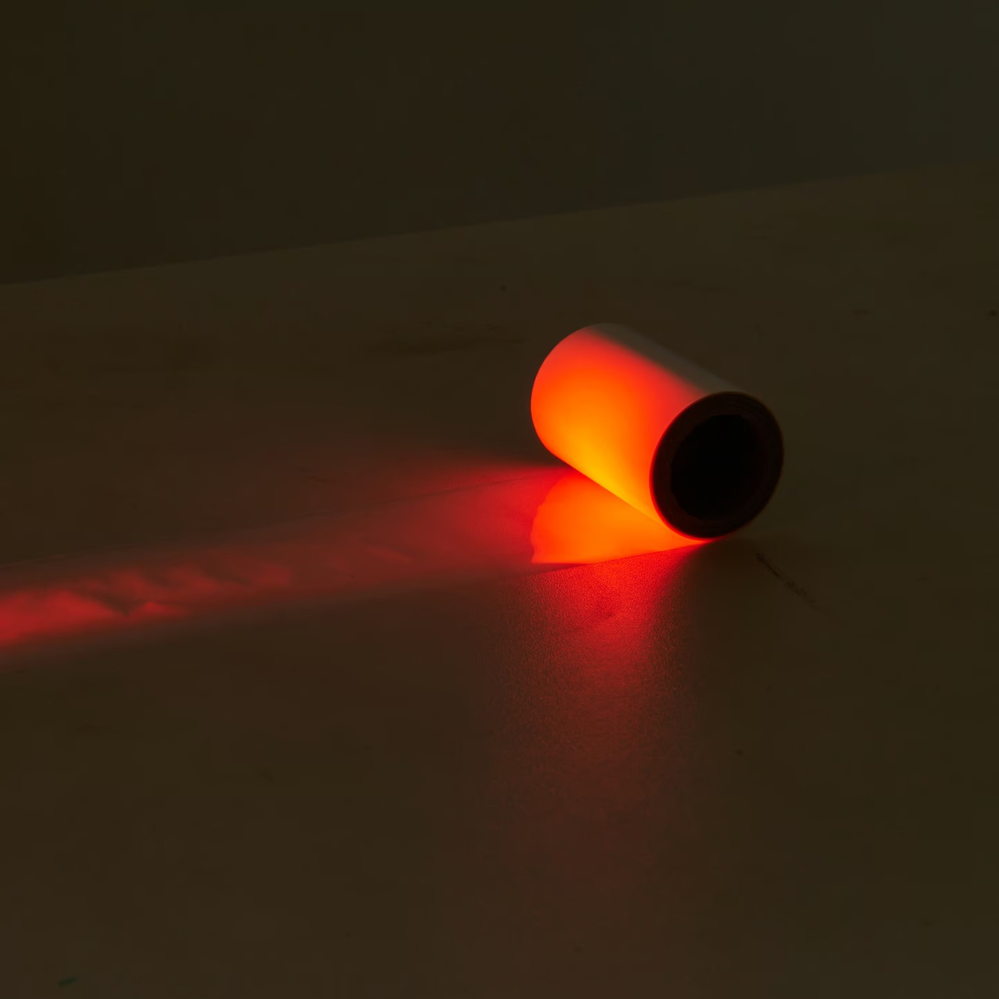 맞춤형 로제트 리본을 개인화된 디자인으로 제작합니다