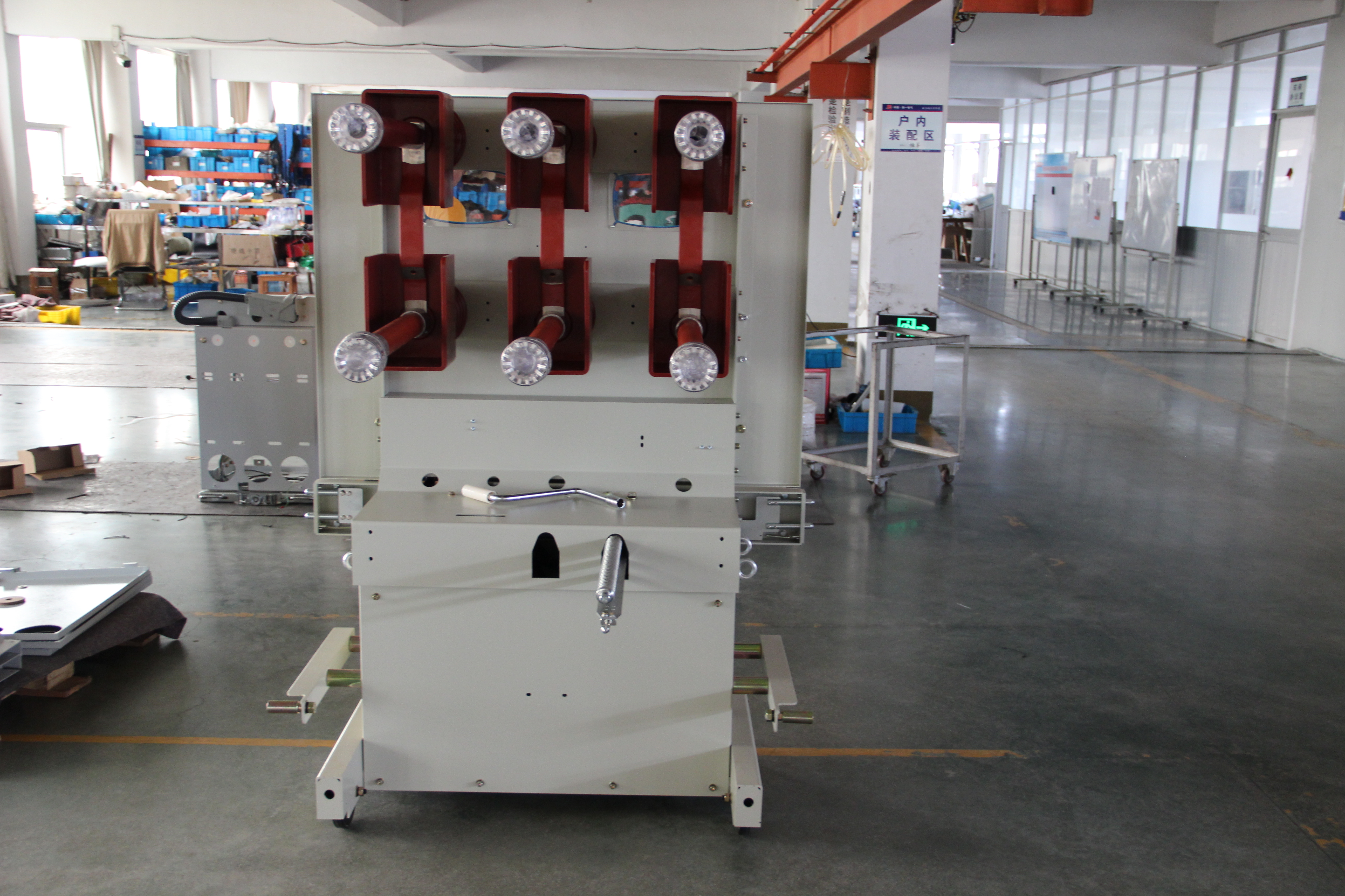 What Are the Advantages of an Insulating Sleeve Vacuum Circuit Breaker
