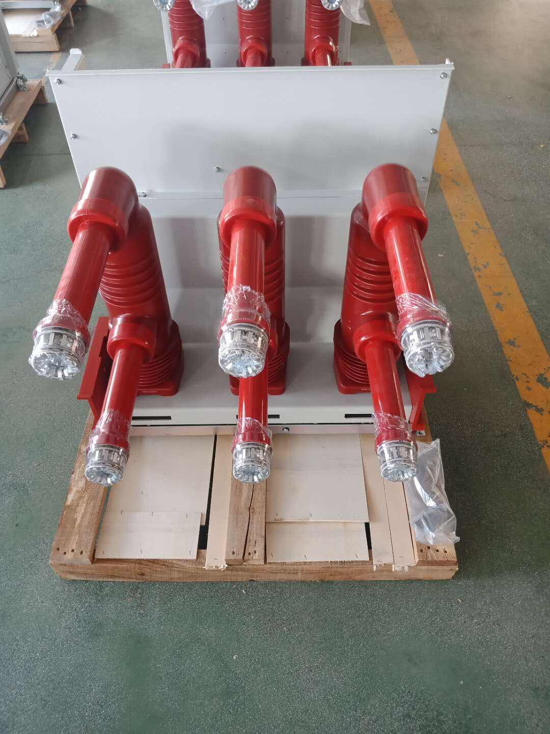 What Are the Key Benefits of a VD4 Chassis in Electrical Systems