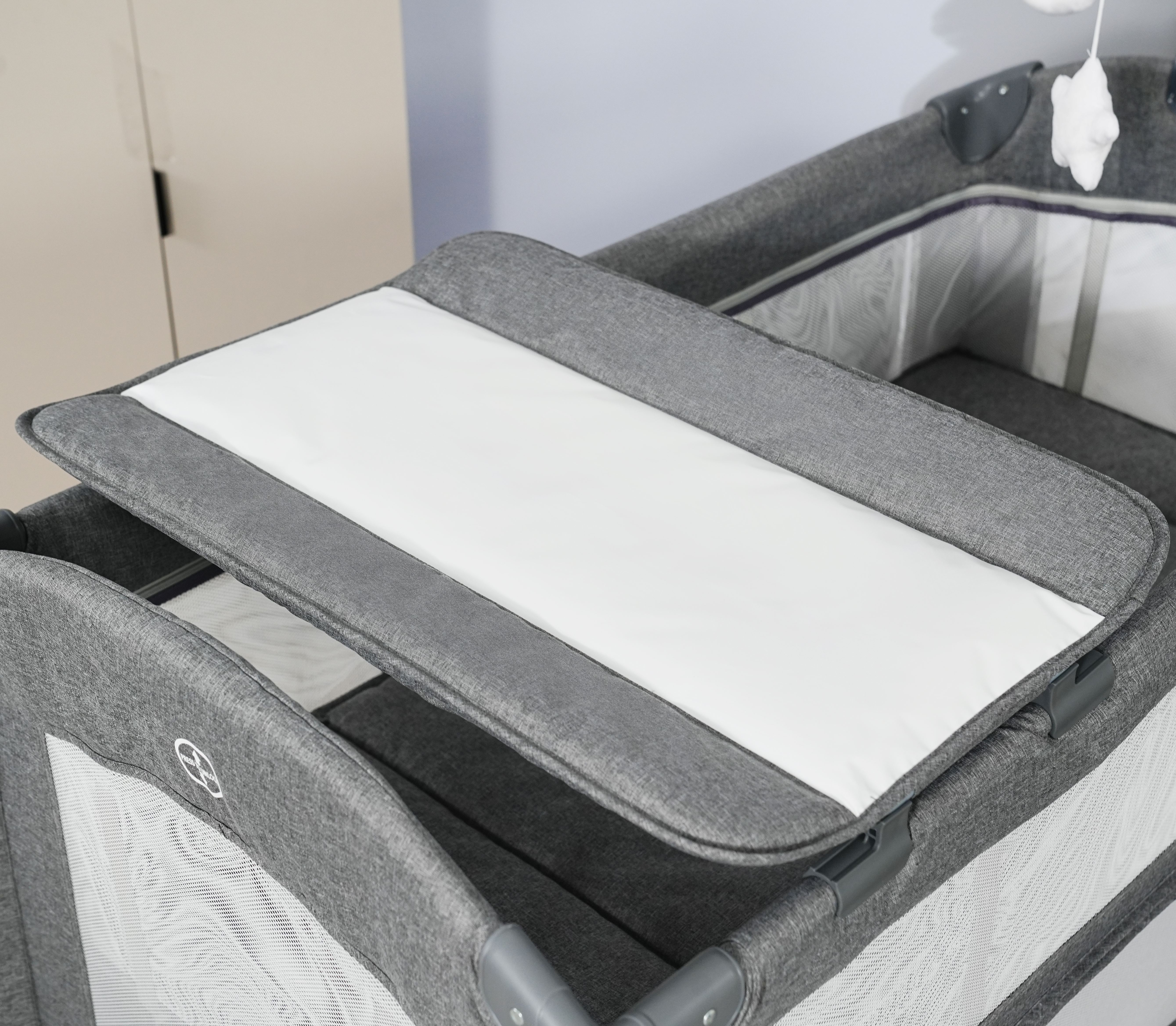 KDD08 Cool Baby New Multifunctional Baby Playpen With Music Toy Bar manufacture