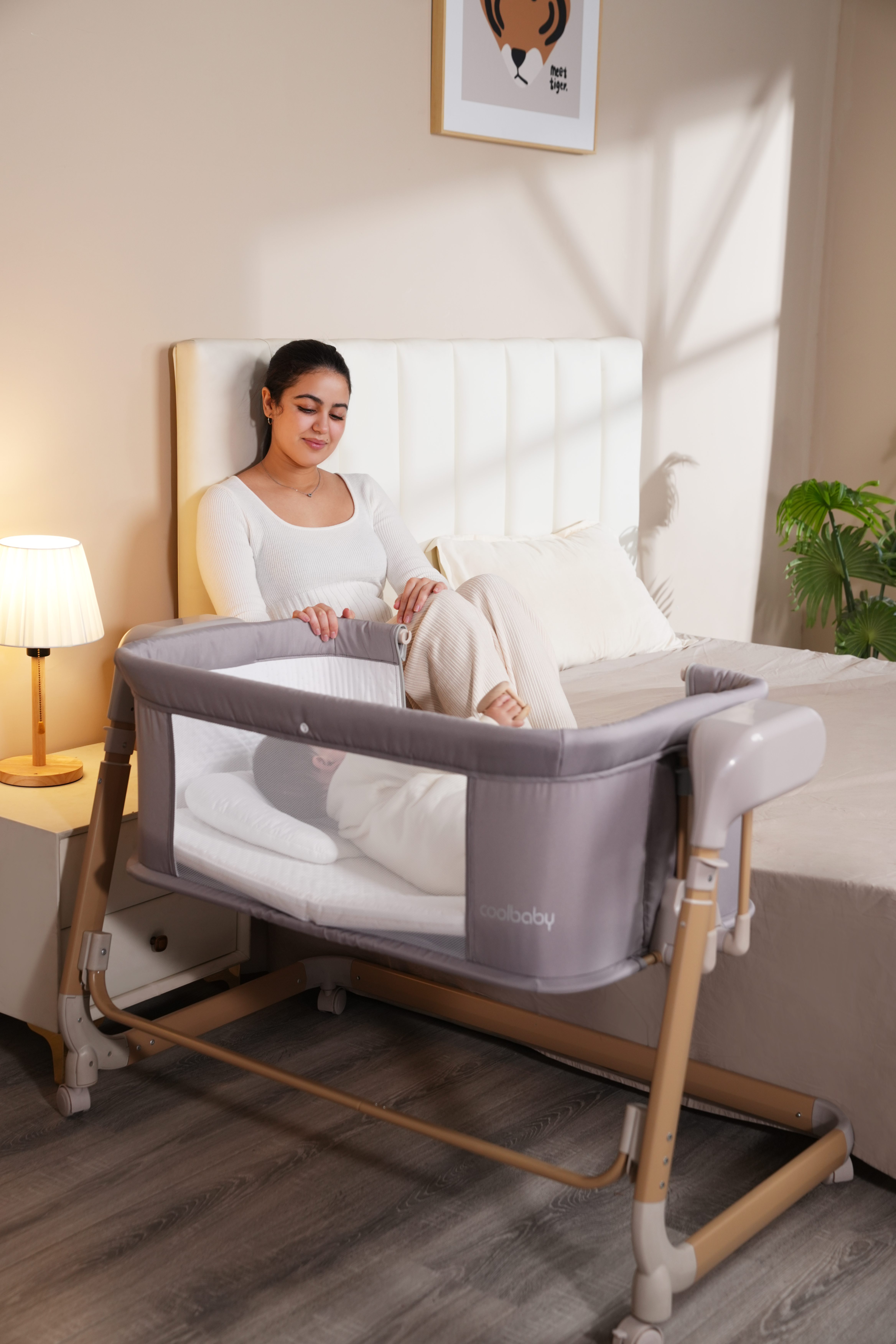 P765D Cool Baby New Auto Swing Electric Baby Bassinet with One Side Can Be Opened manufacture