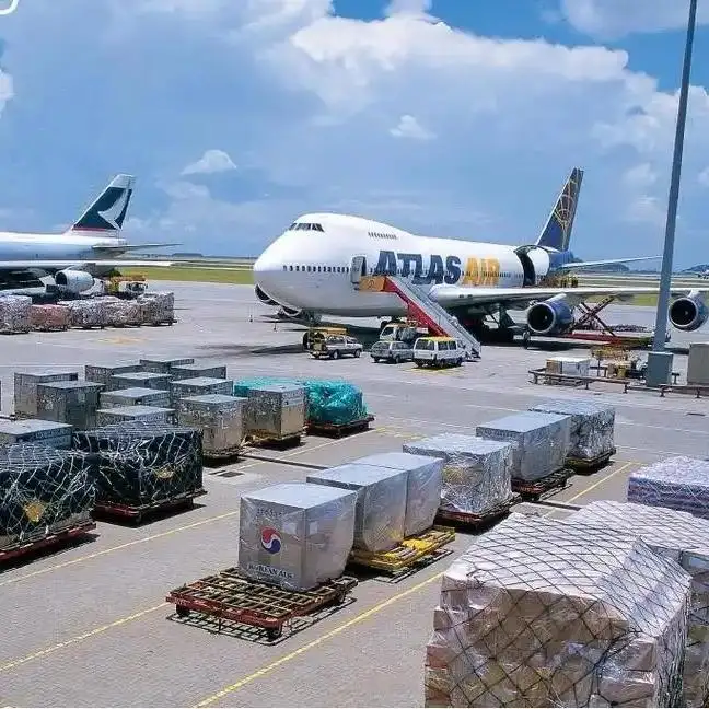 企業は航空貨物物流を通じてサプライチェーンの効率をどのように向上させることができるか？