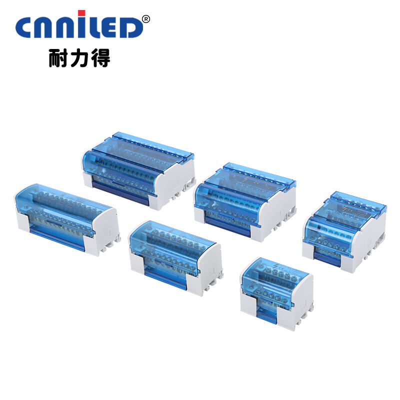 UK211 - UK razdelilna omarica z vtičnicami