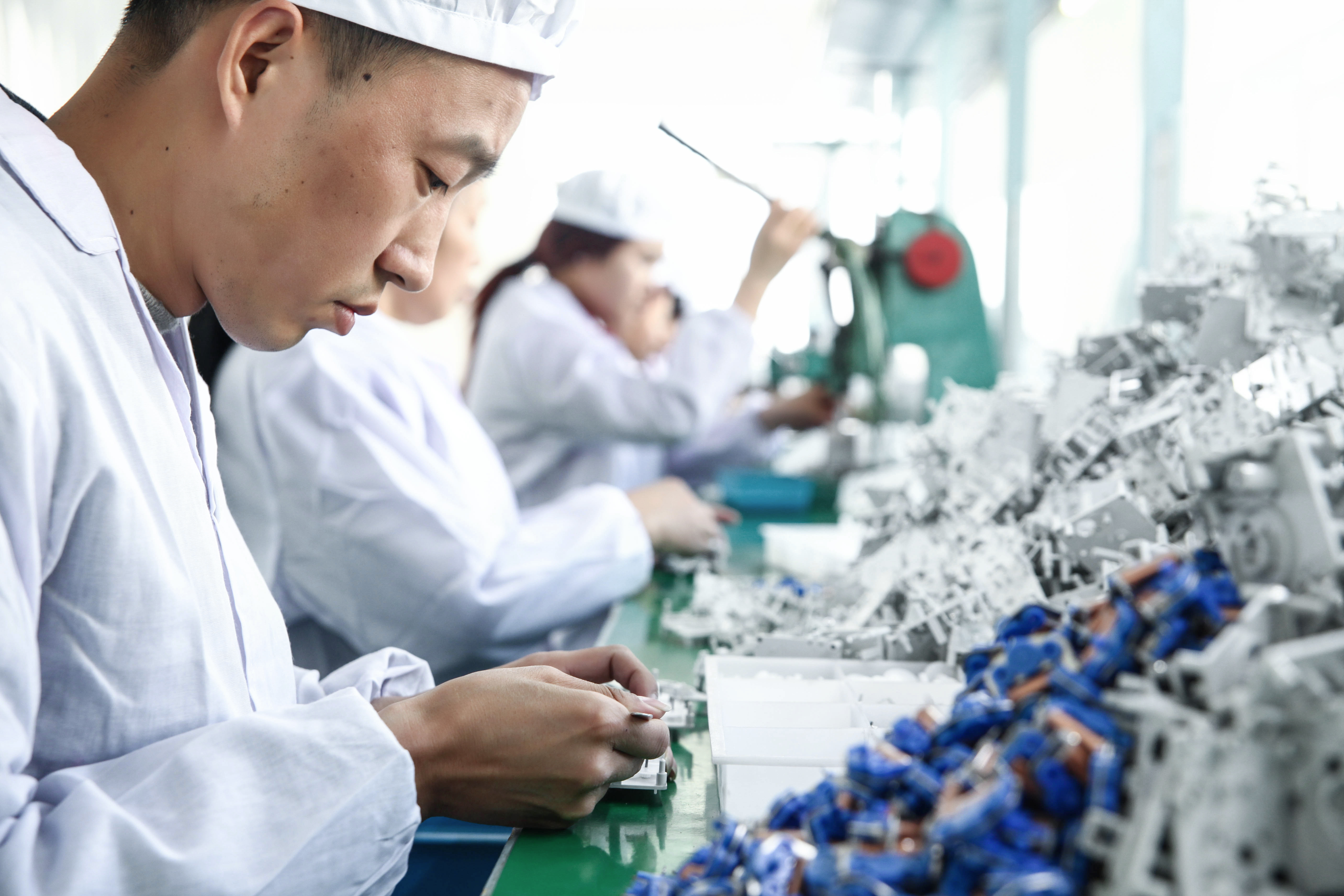 Advanced Manufacturing Technology and Quality Assurance Systems