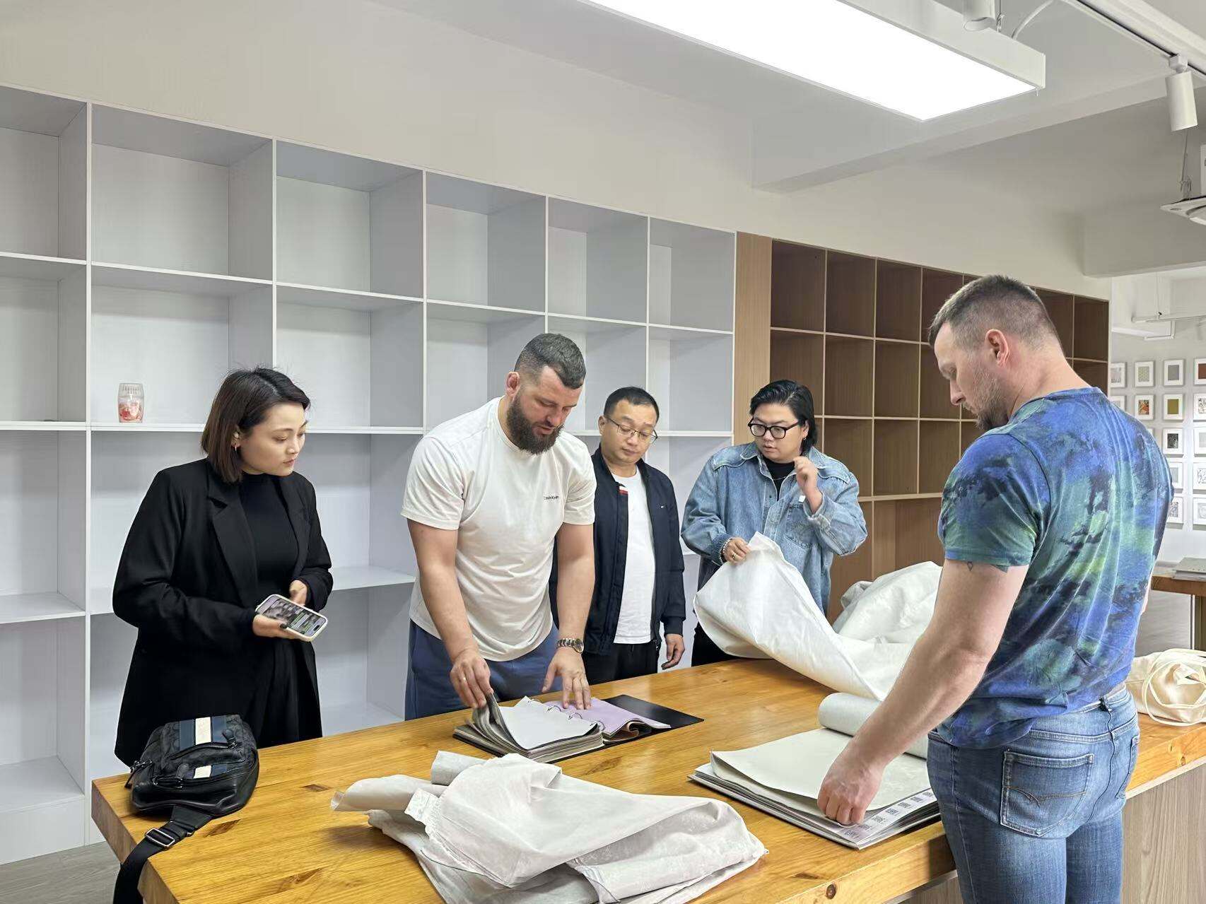 Warm Welcome to Our Distinguished Russian Customers Visiting Our Company