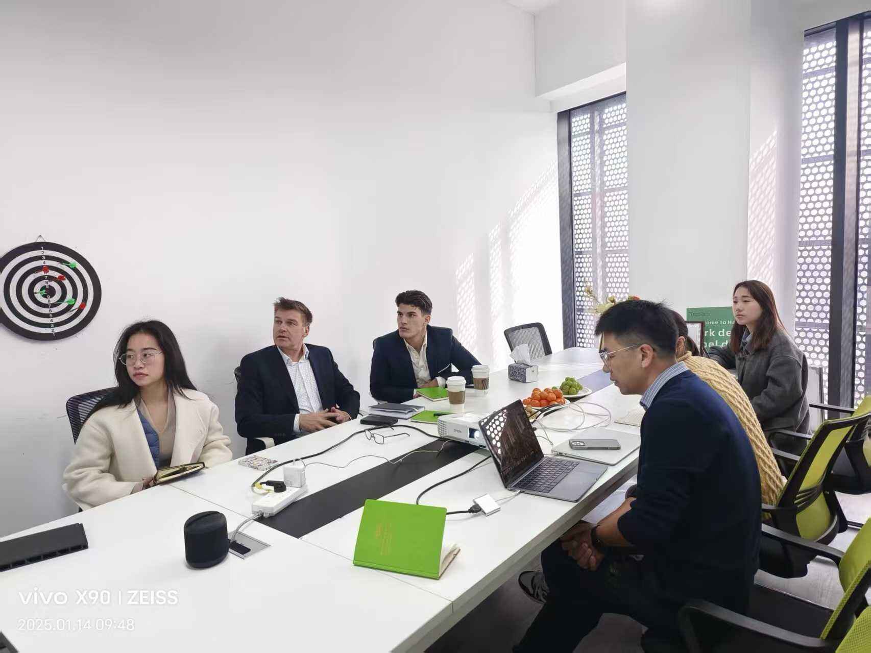 From Factory Visit to Fast Repeat Order: How a Cologne-Based Startup Entered the WPC Market with Confidence