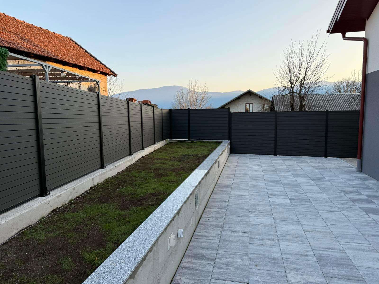 Beautiful Black WPC Fence Installation in Bosnia – Precision Craftsmanship with Modern Composite Design