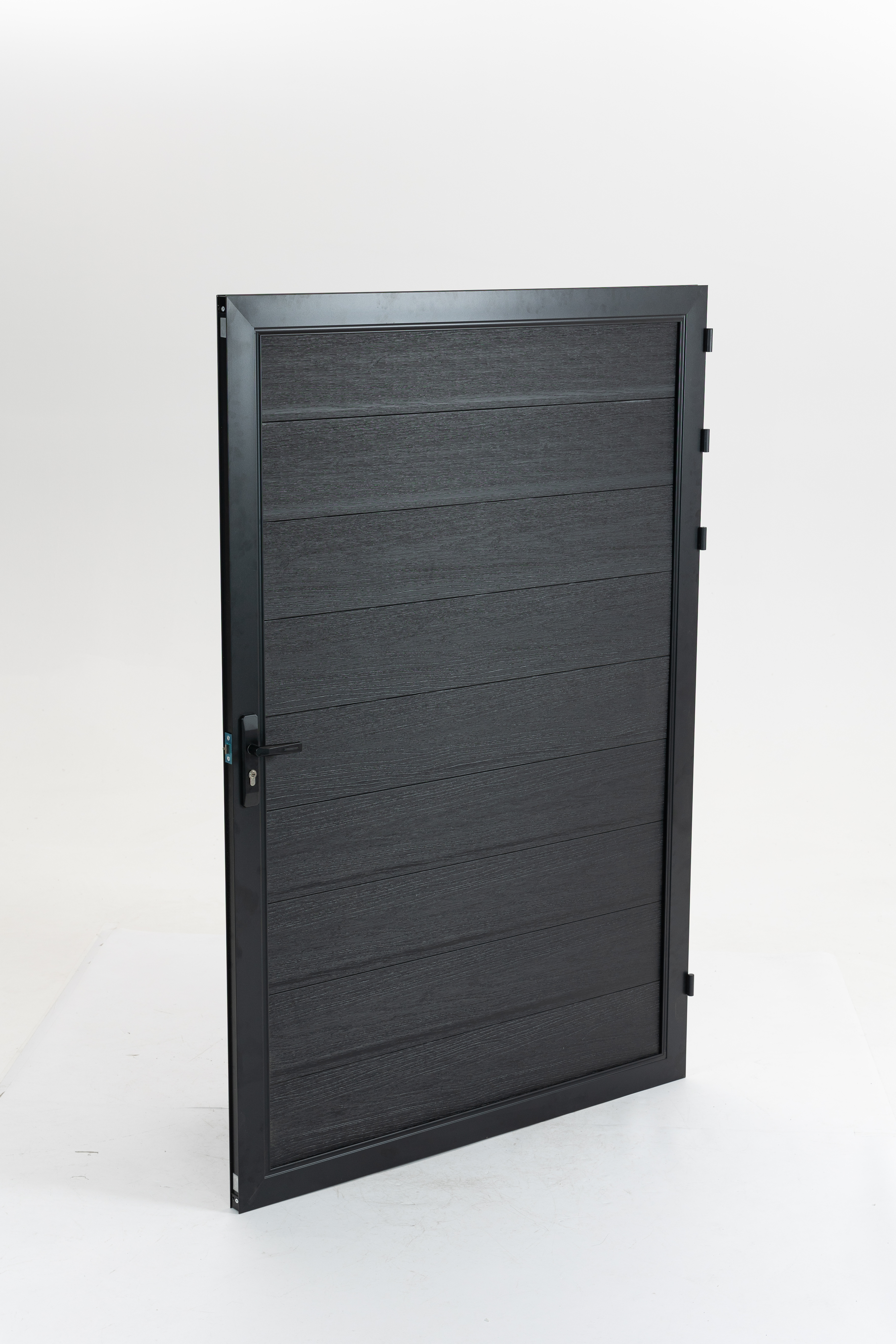WPC Composite Gate Installation – Durable, Stylish, and Low-Maintenance