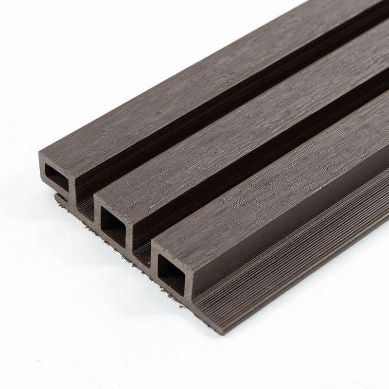 What Features Make Aluminum Alloy Doors a Long-Lasting Choice?