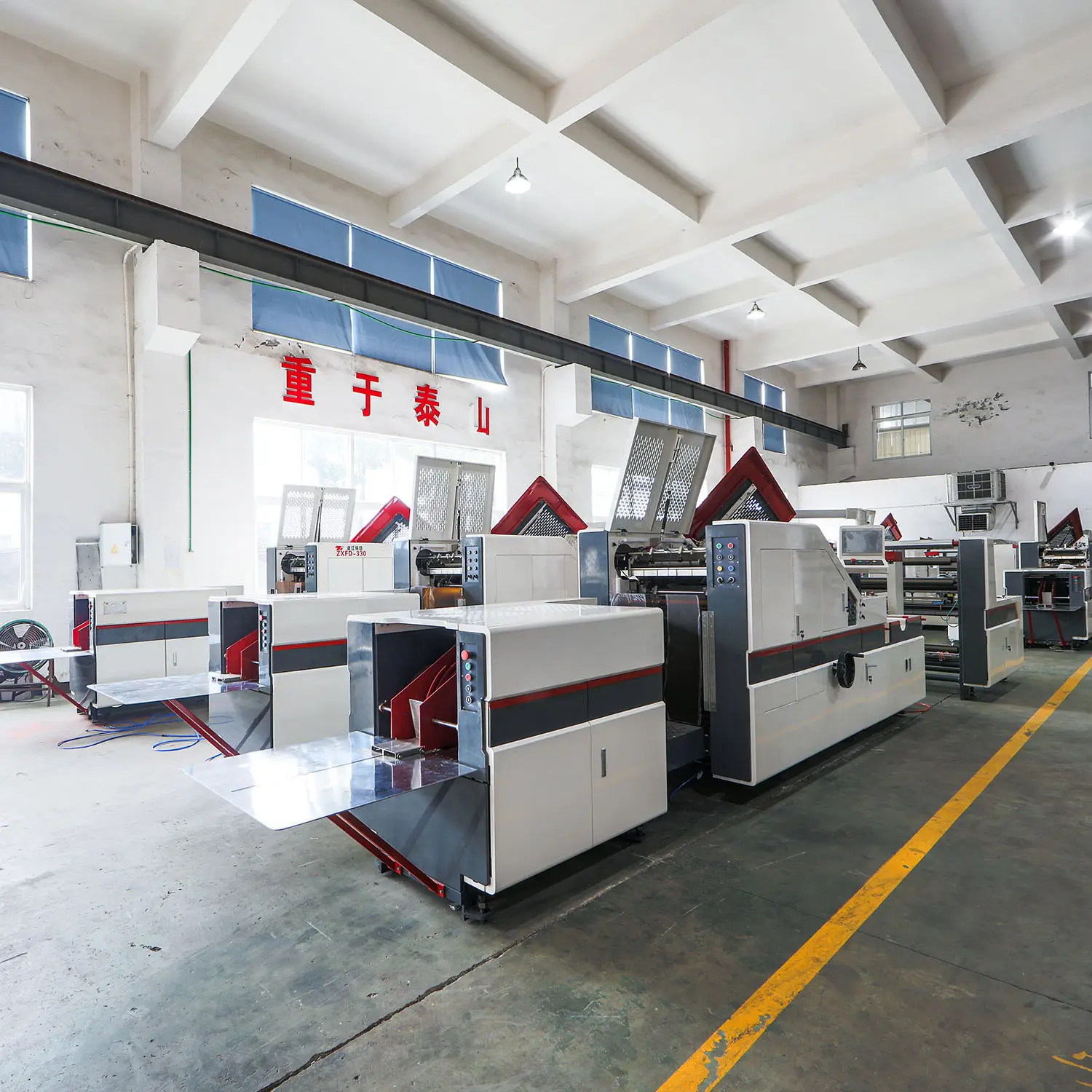 Máy Làm Túi Giấy Với Điều Khiển Servo Cho Độ Dài Túi Chính Xác