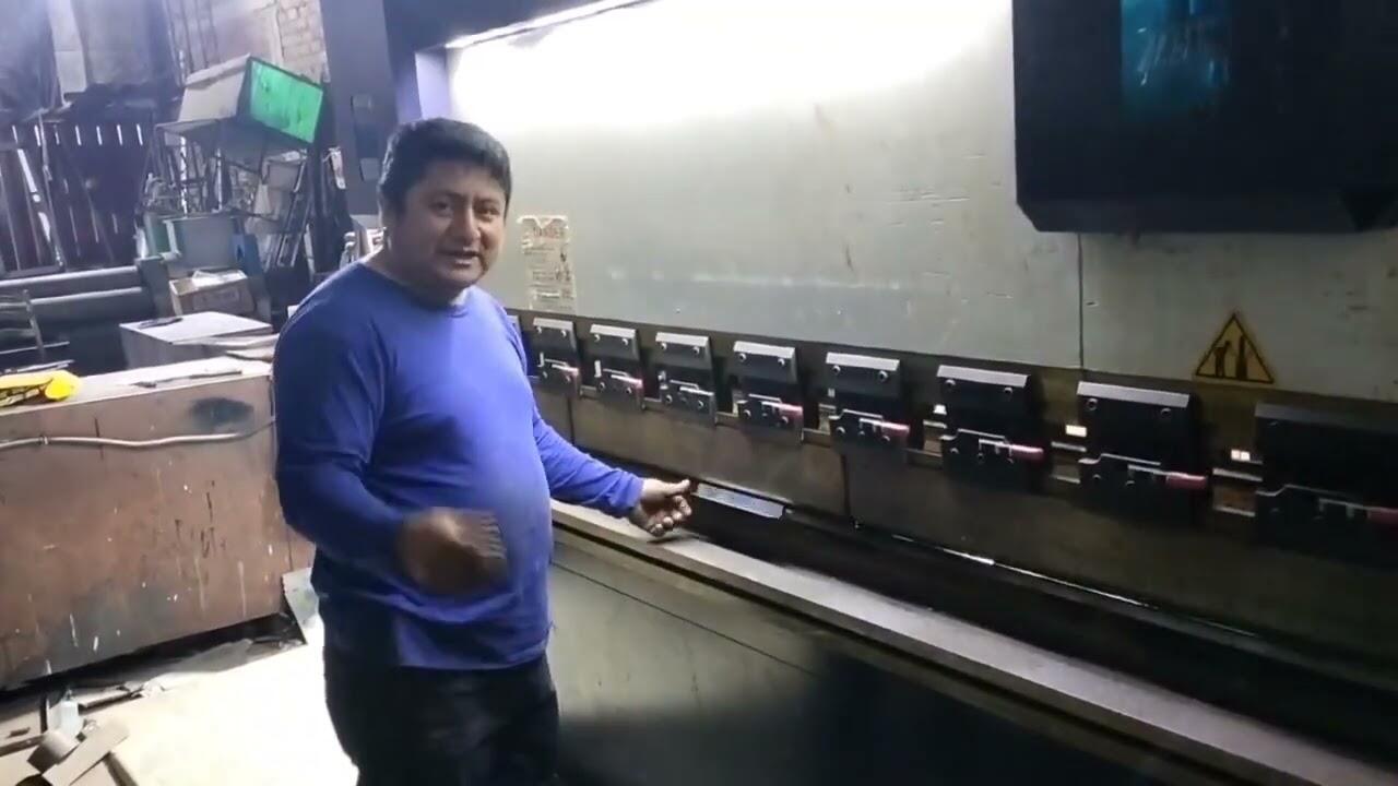 Ivan Soluciona Problemas en la Plegadora de Marcos Salinas en Trujillo, Perú
