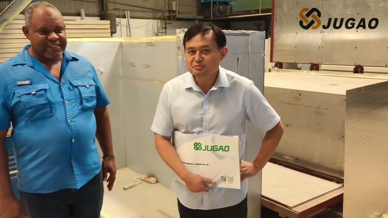 Luis de Jugao visita cliente en Dominicana para la compra de dos nuevas máquinas
