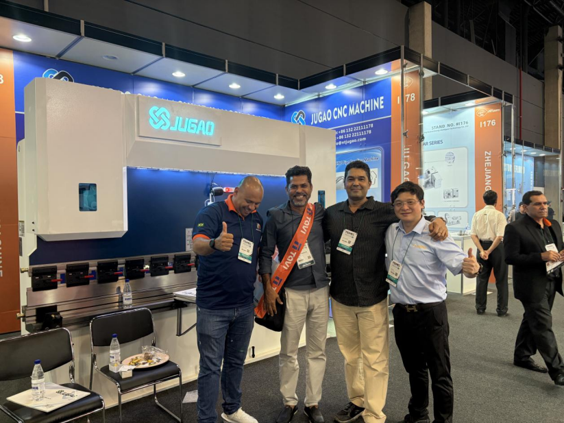 JUGAO Company shone brightly on the first day of FEIMEX, with its booth I178 attracting a large number of visitors. We sincerely invite more buyers to discuss cooperation.