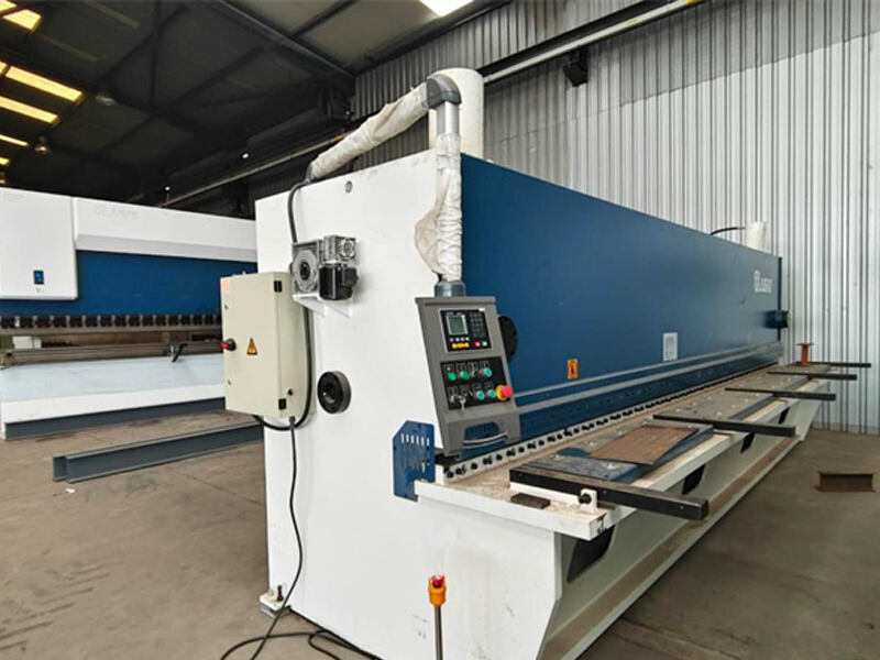 Com dedicação e compromisso com o serviço global, a equipe de pós-venda da Jugao concluiu com sucesso a missão de instalação e treinamento de equipamentos de grande escala em Angola