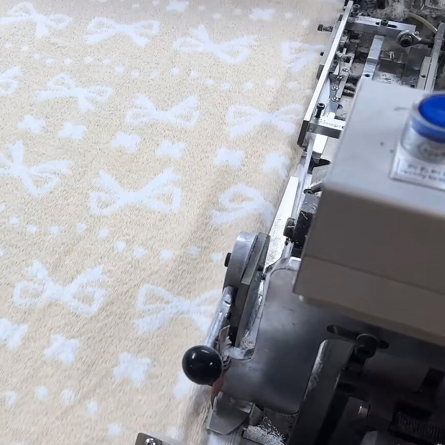 automatic terry towel lengthwise hemming machine et 5816 gg-3