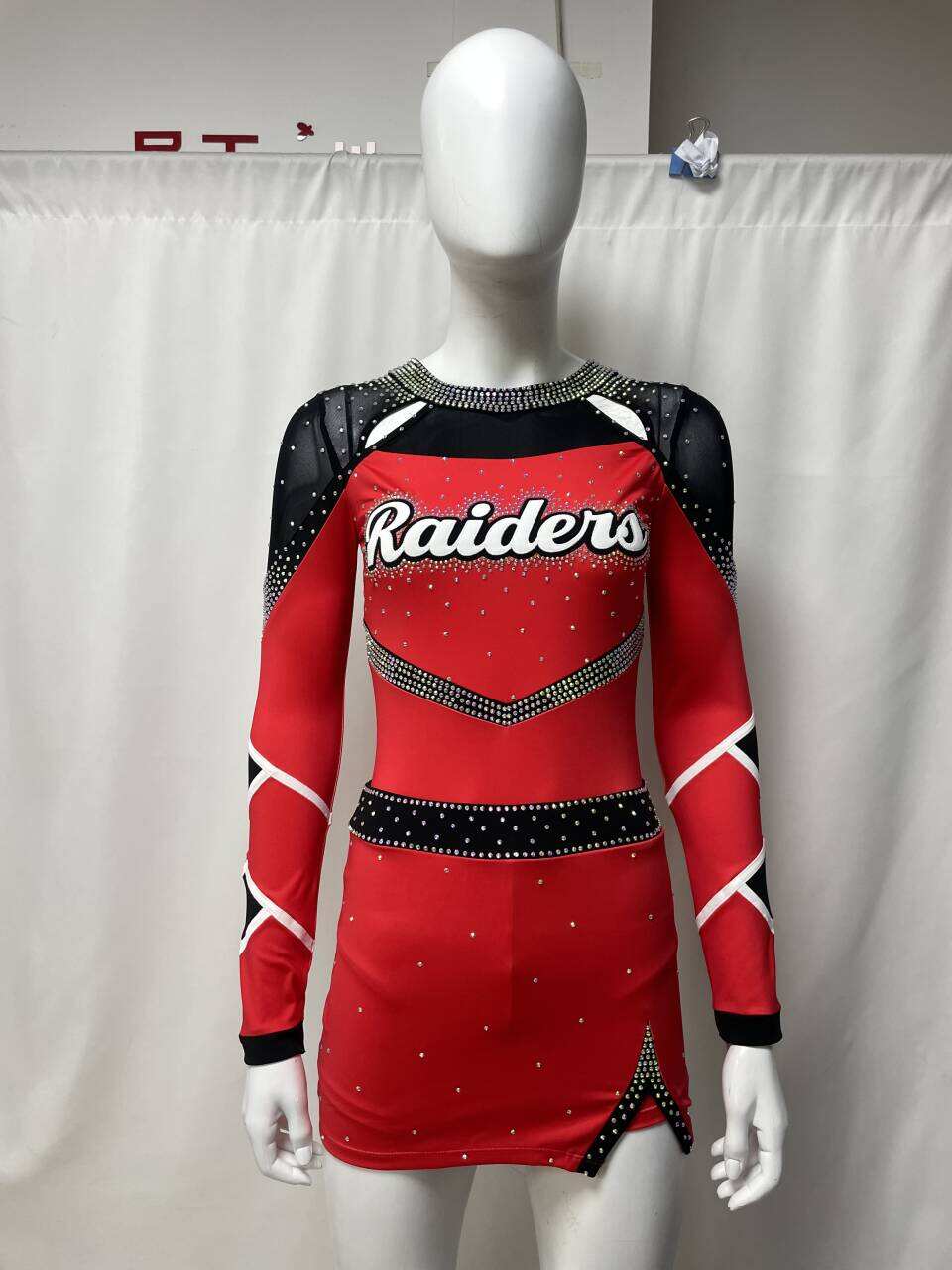 Rahat ve esnek amigo kıyafetlerimizle takımınızın performansını yükseltin.