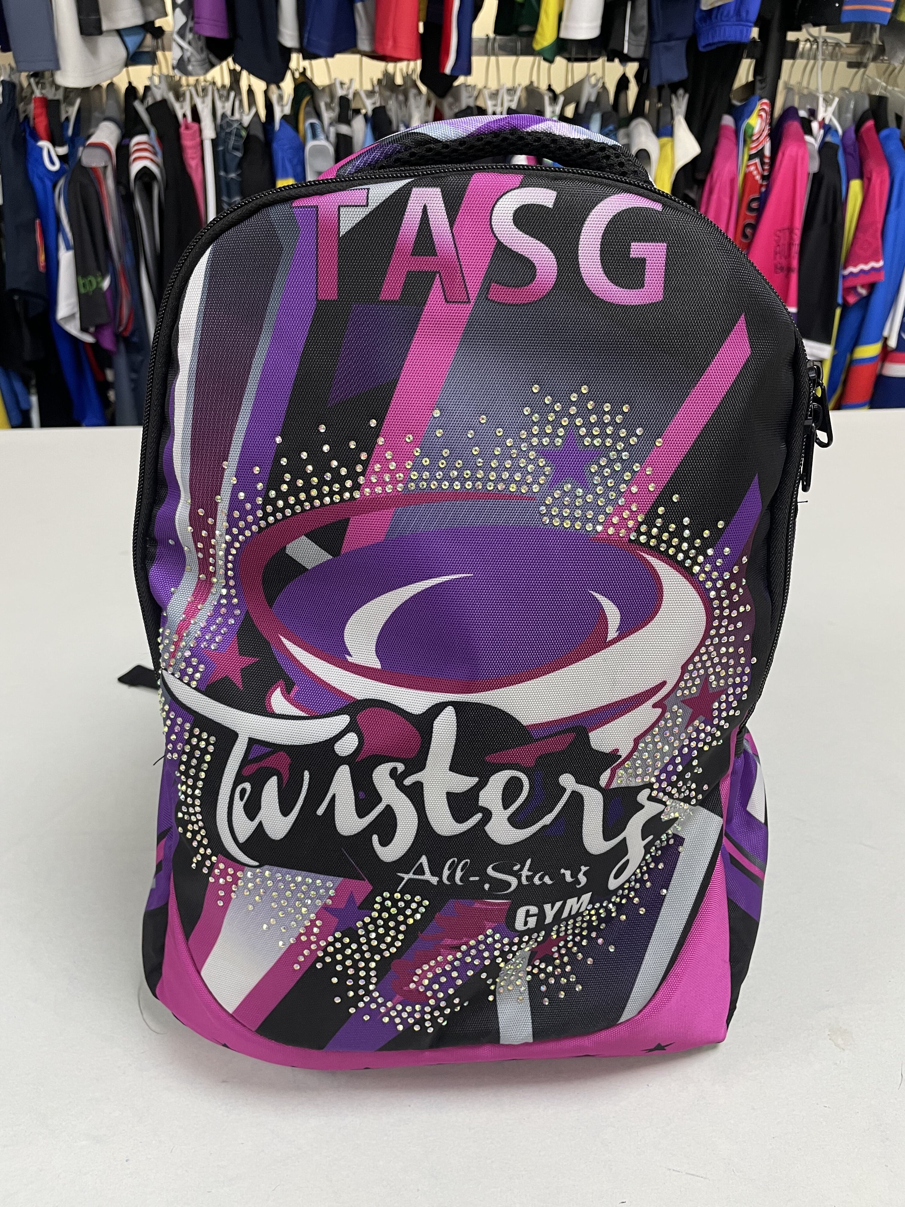 Kişiselleştirilmiş takım markalaması için özelleştirilebilir seçenekler mevcuttur