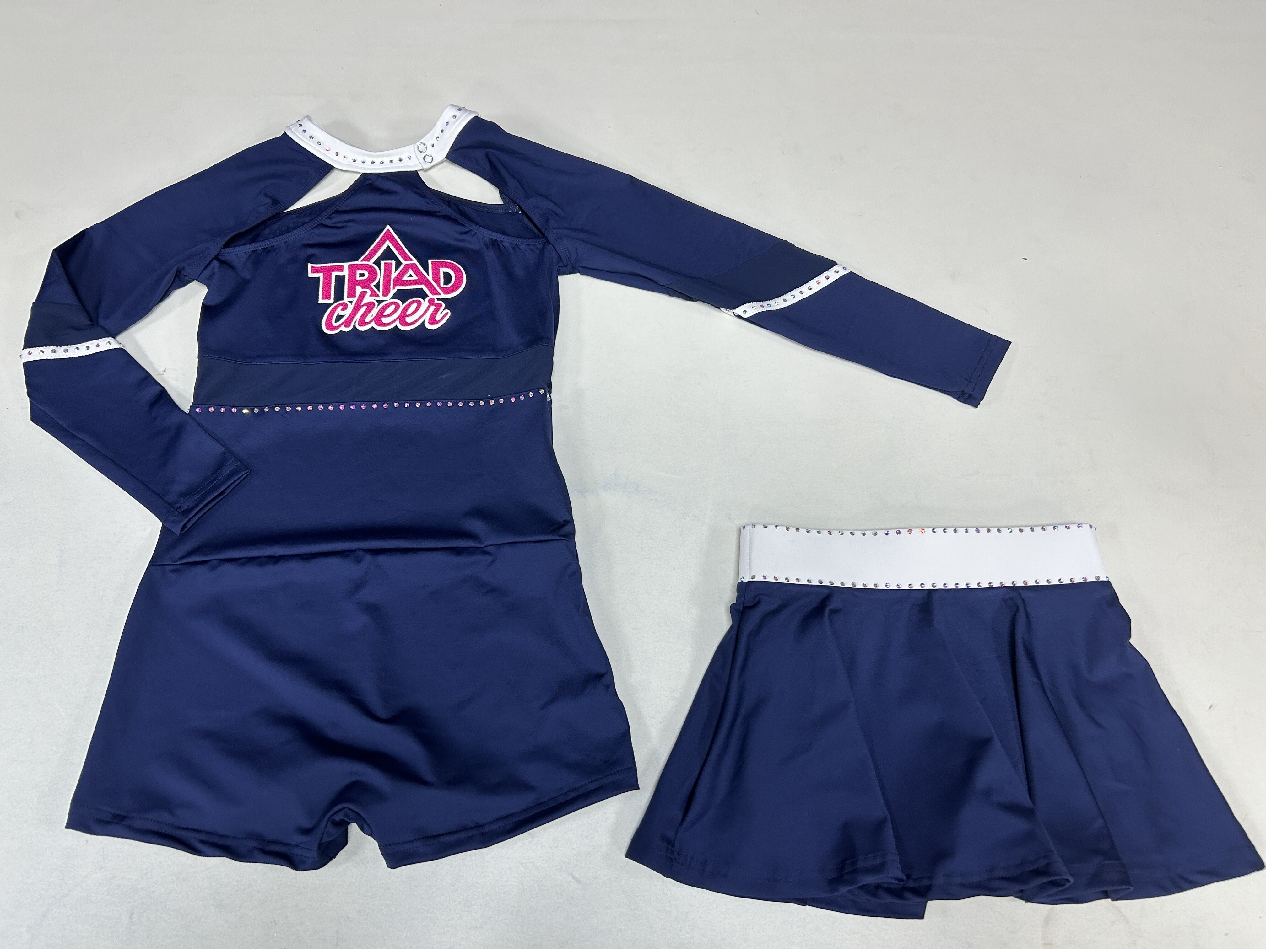 Povećajte moral i samopouzdanje tima vrhunskom opremom za cheerleading koja sigurno ostavlja utisak.