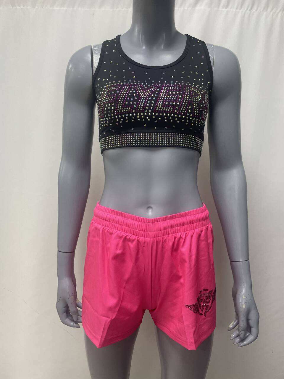 Göz Alıcı Giysilerinizi Özel Rhinestone Transferlerimizle Oluşturun