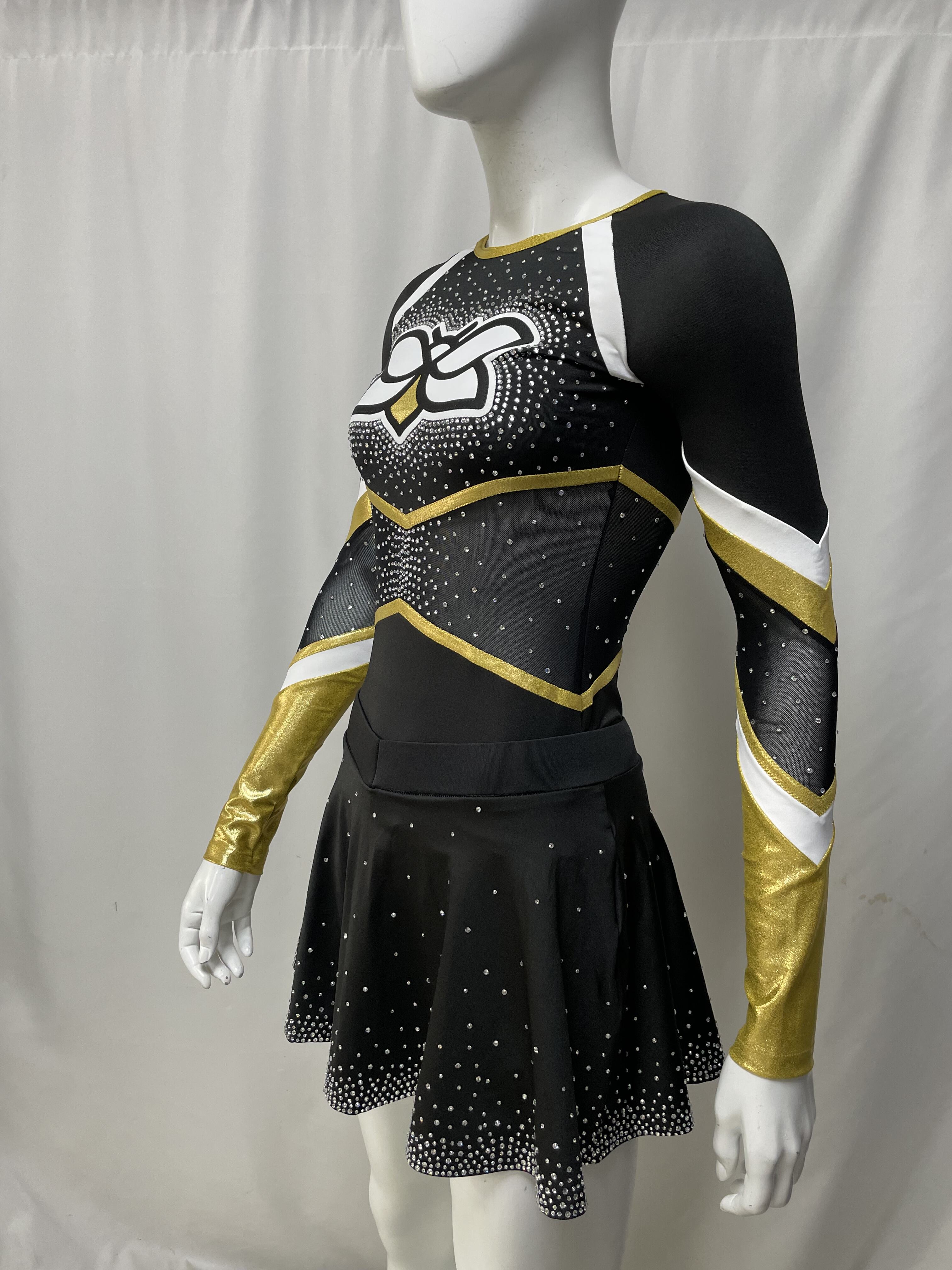 Dans Takımı Üniformaları için Hızlı Çözüm Zamanı