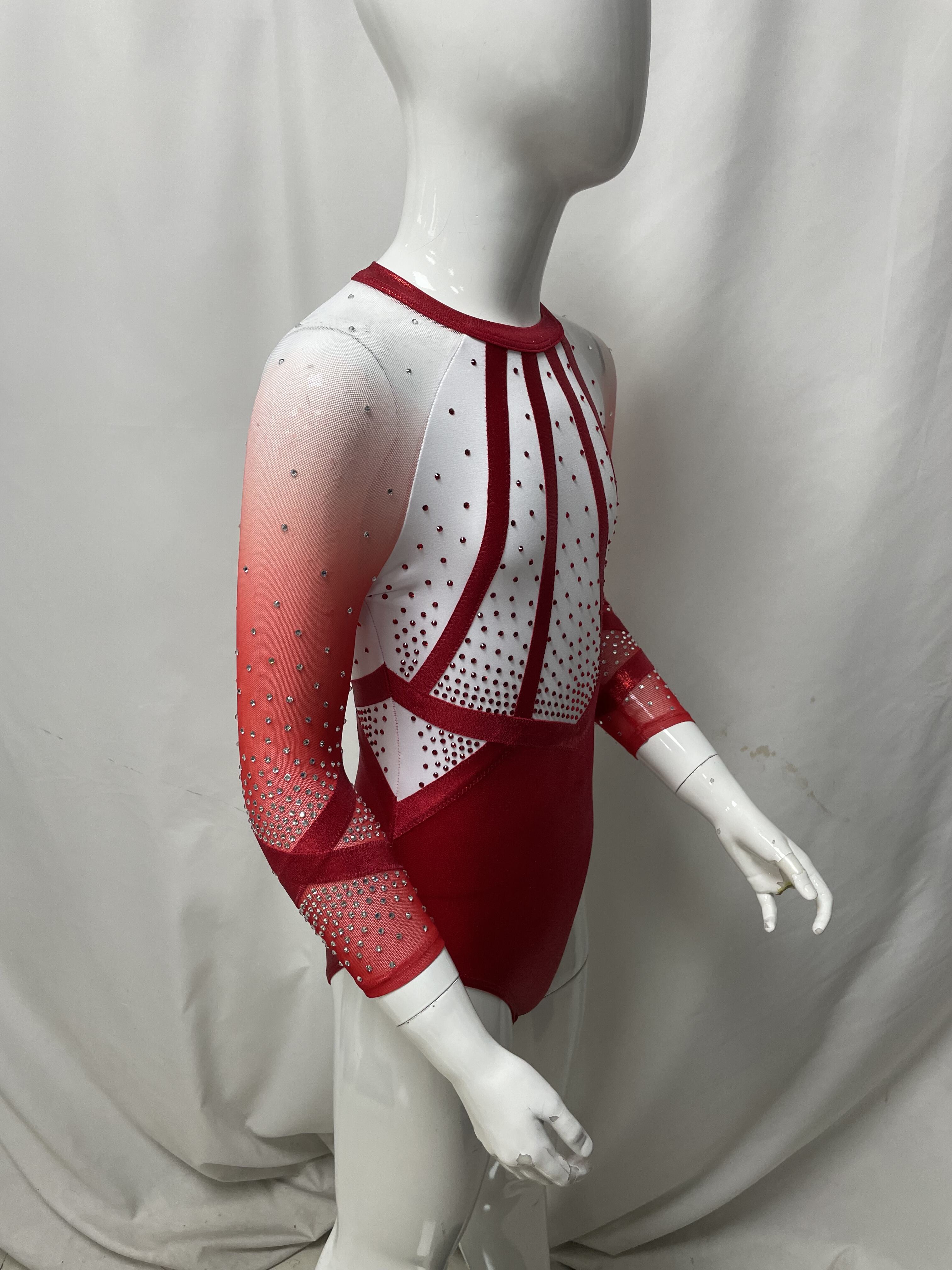 Şık ve Göz Alıcı Jimnastik Kıyafetleriyle Spor Salonunda Dikkat Çekin