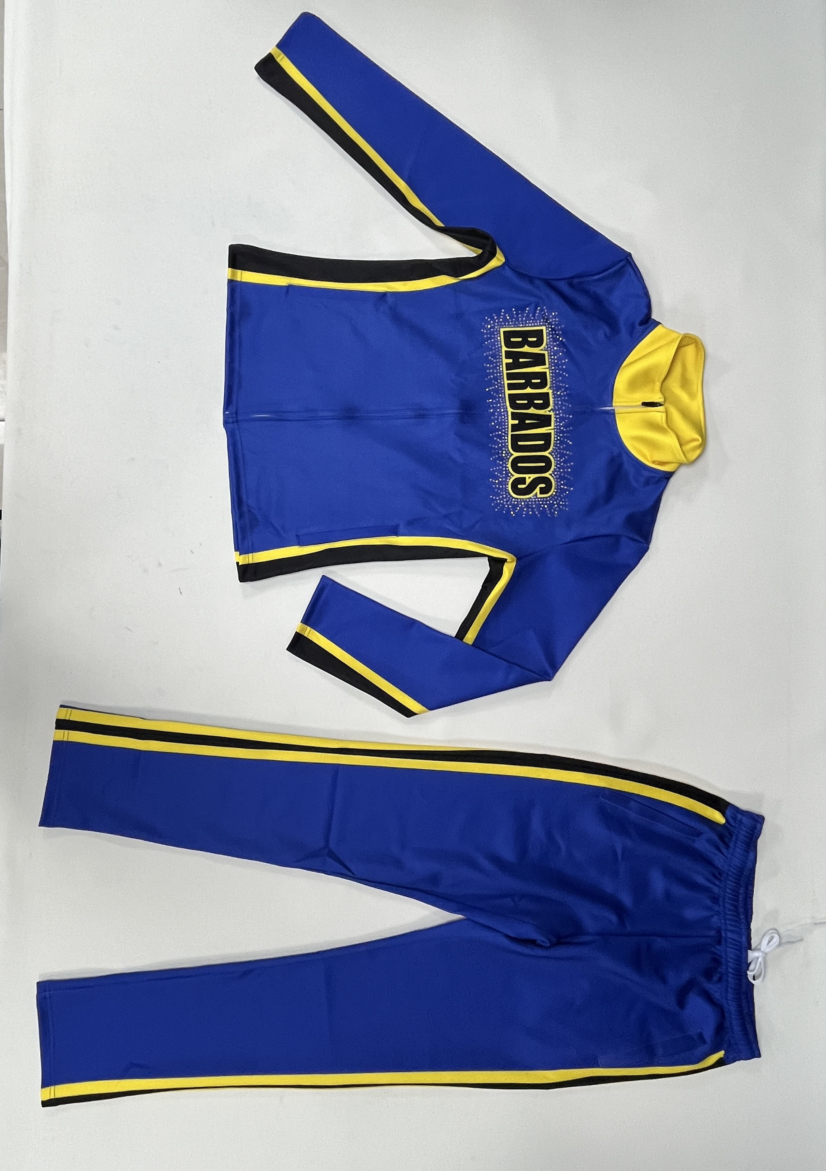 Stay Ahead of the Competition with Our Top-Notch Women's Tracksuits