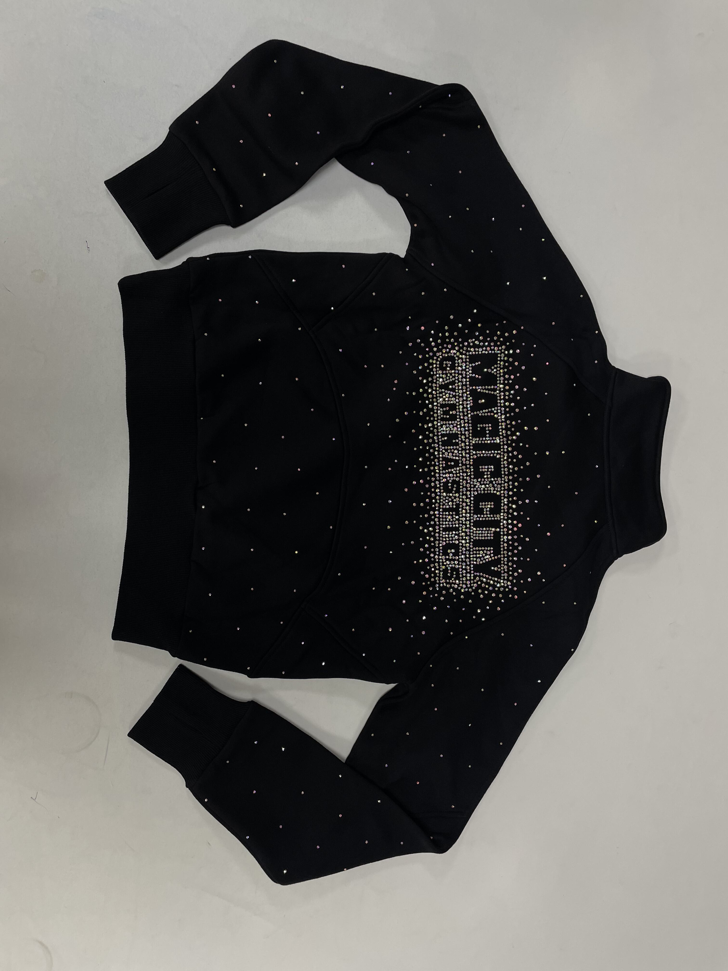 Özelleştirilebilir rhinestone transfer hizmetlerimizle dikkat çekici tasarımlar oluşturun