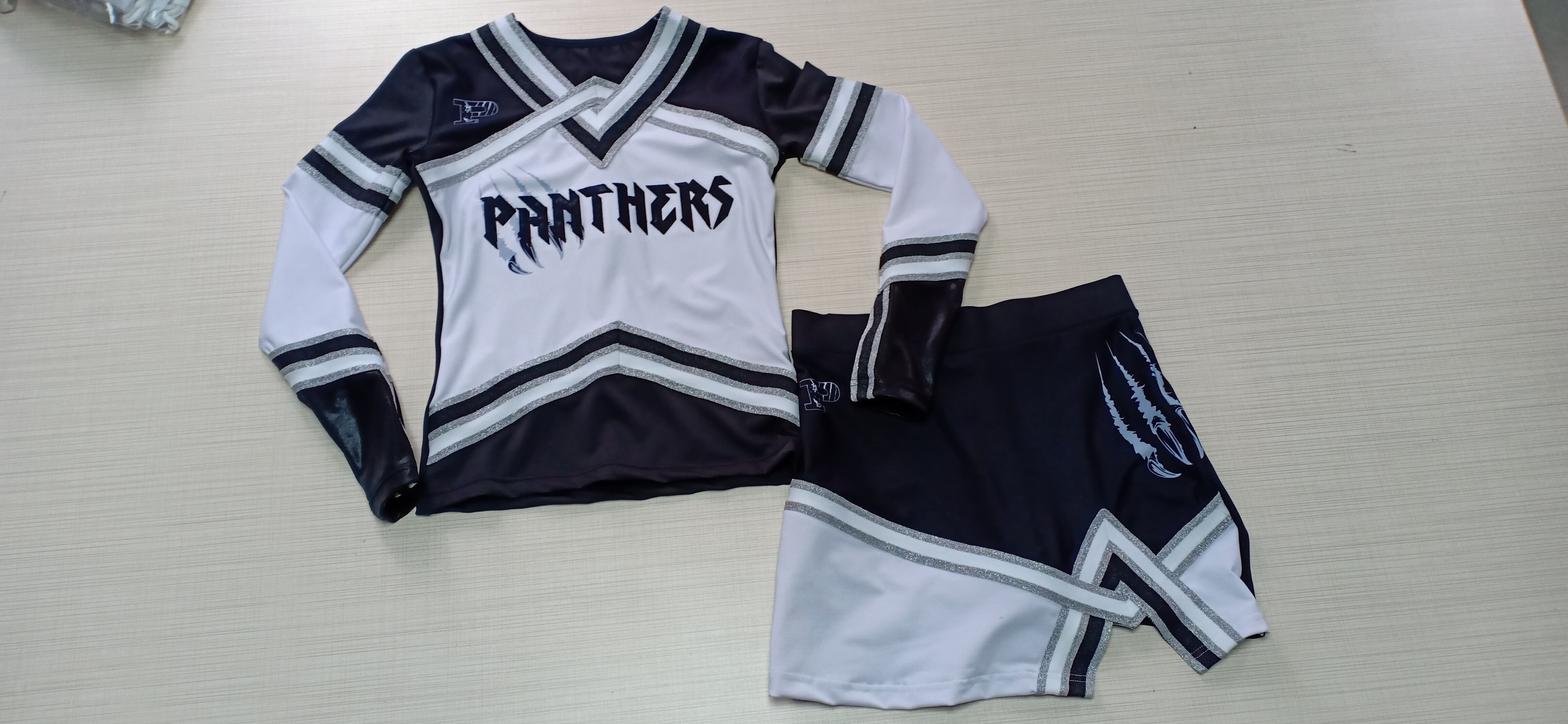 Uygun Fiyatlı Toptan Satış Cheer Üniformalarımızla Takım Ruhunu Artırın