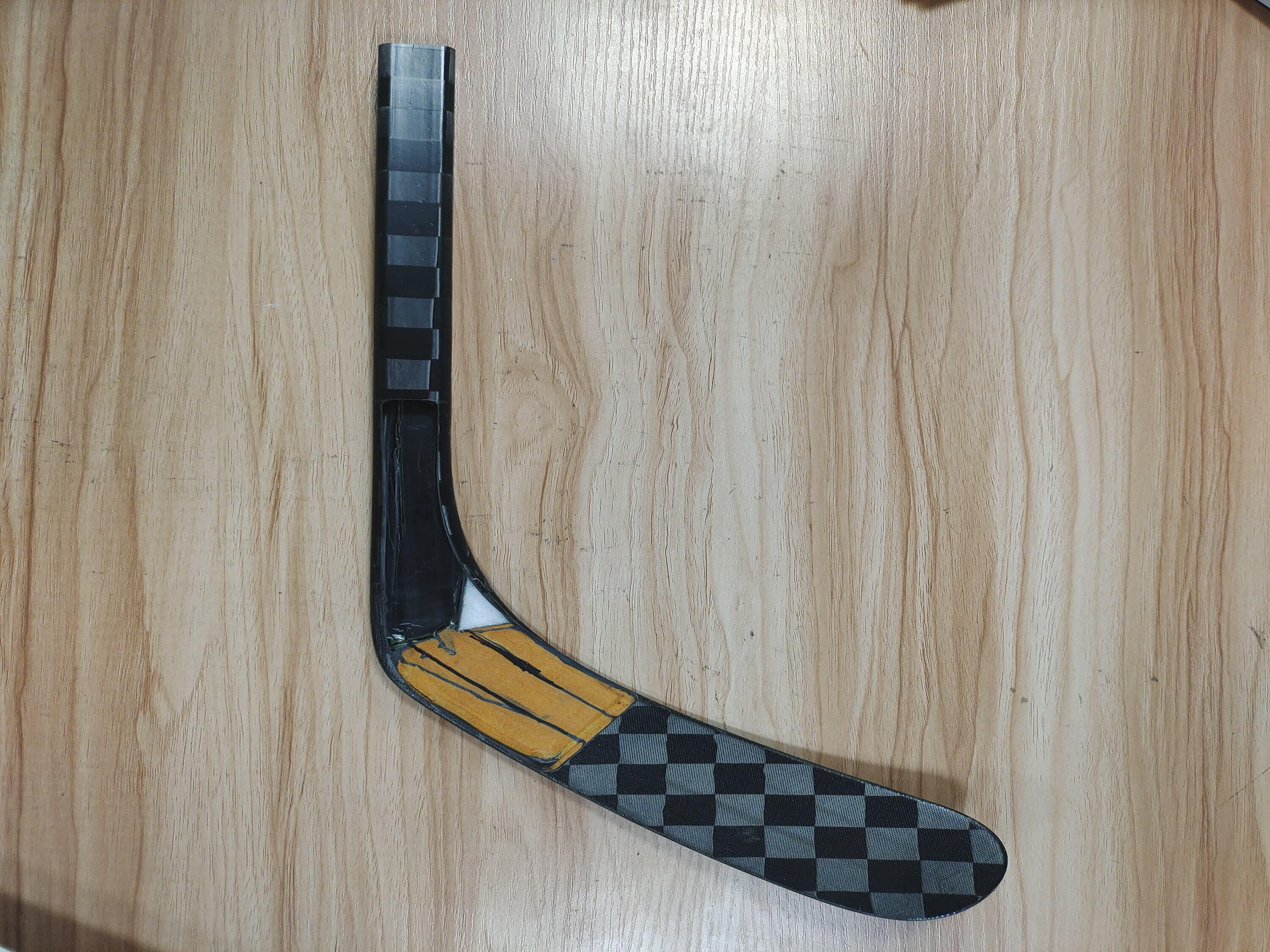 The impact plate is filled with epoxy resin, which increases the blade strength by 20%